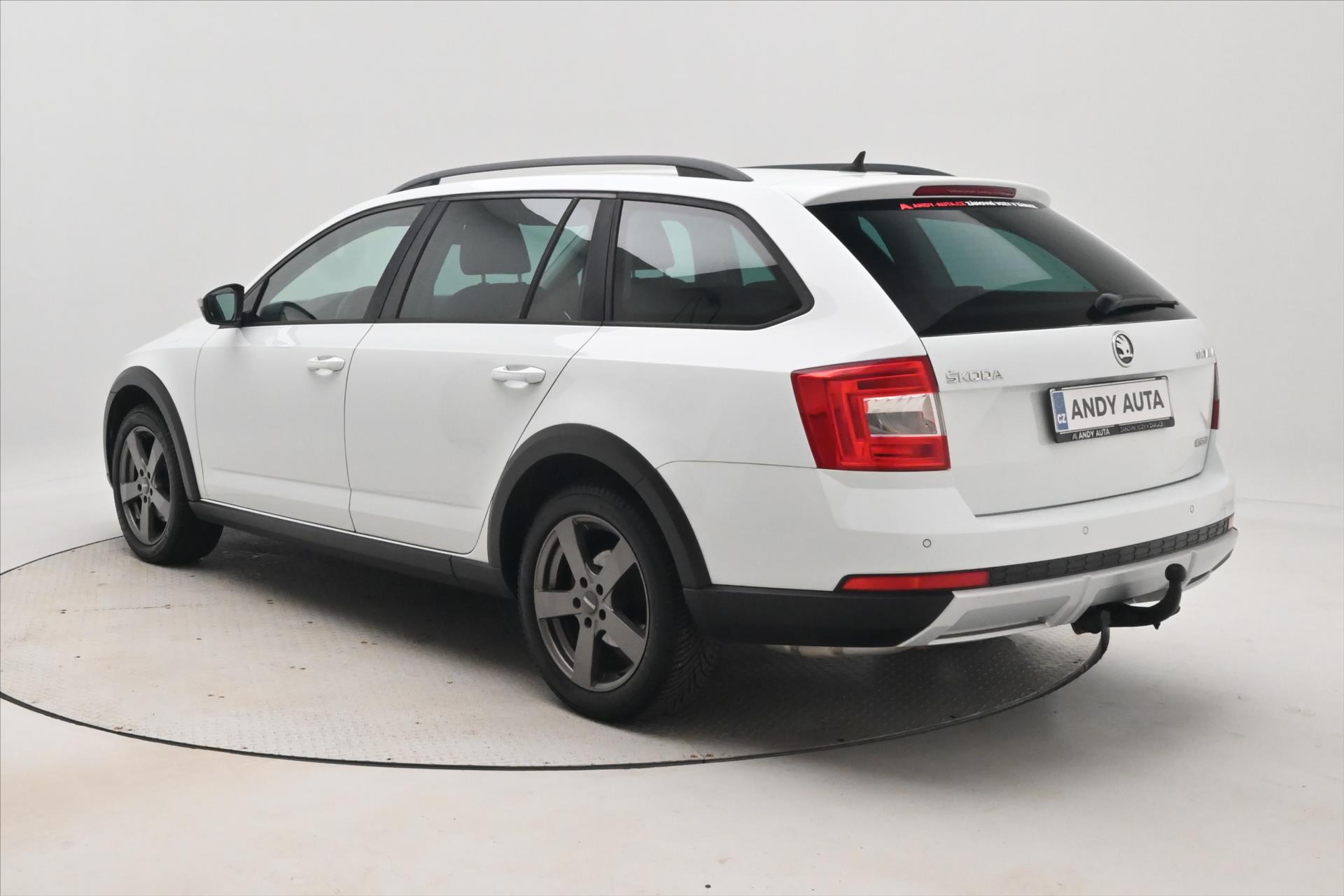 Hlavní fotografie vozu Škoda Octavia 2,0 TDI 135kW SCOUT DSG 4x4 Záruka až 5 let (7)