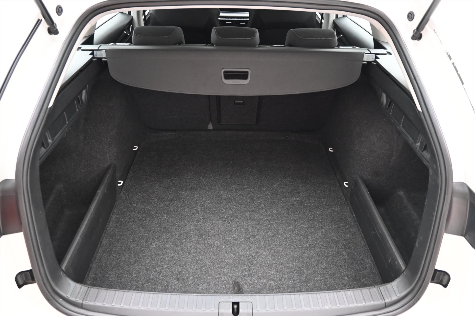 Main photo of the car Skoda Octavia 2.0 TDI 110kW DSG Ambition Warranty up to 5 years (10)
