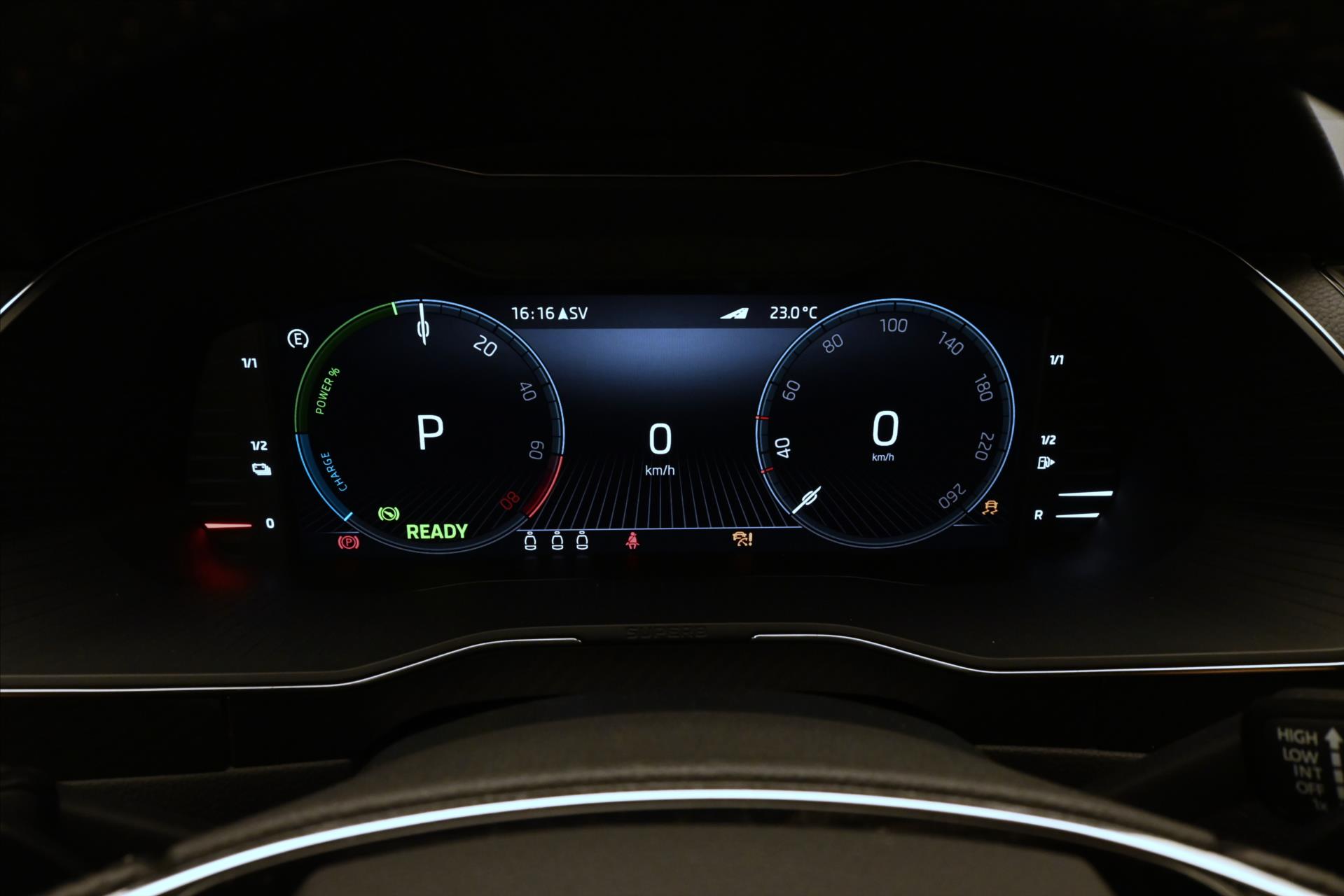 Main photo of the car Skoda Superb 1.4 TSI 115kW iV DSG Sportline SoH 98% Warranty up to 5 years (16)