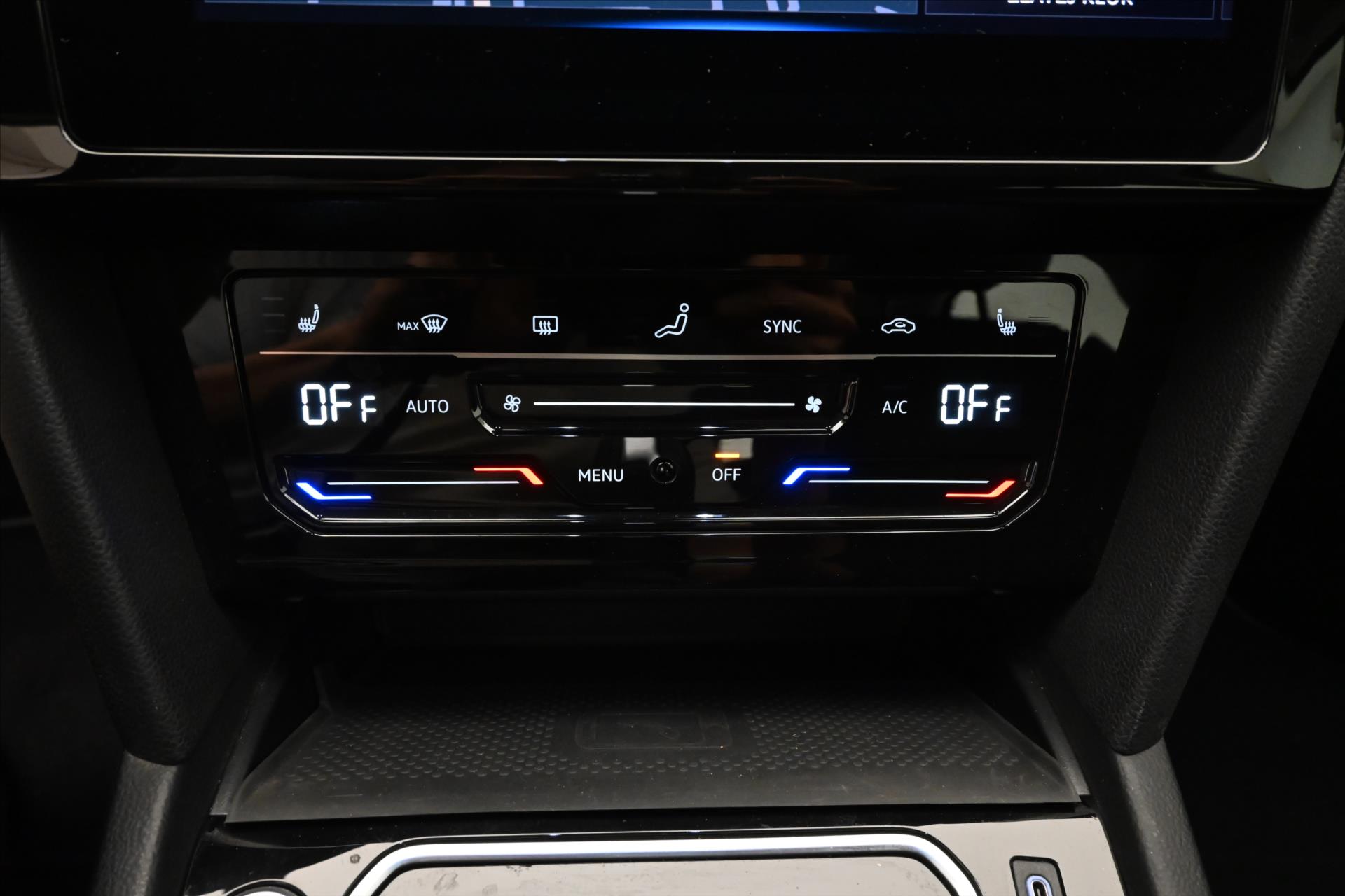 Hlavní fotografie vozu Volkswagen Passat 1,5 TSI 110kW DSG Business Plus Záruka až 5 let (17)