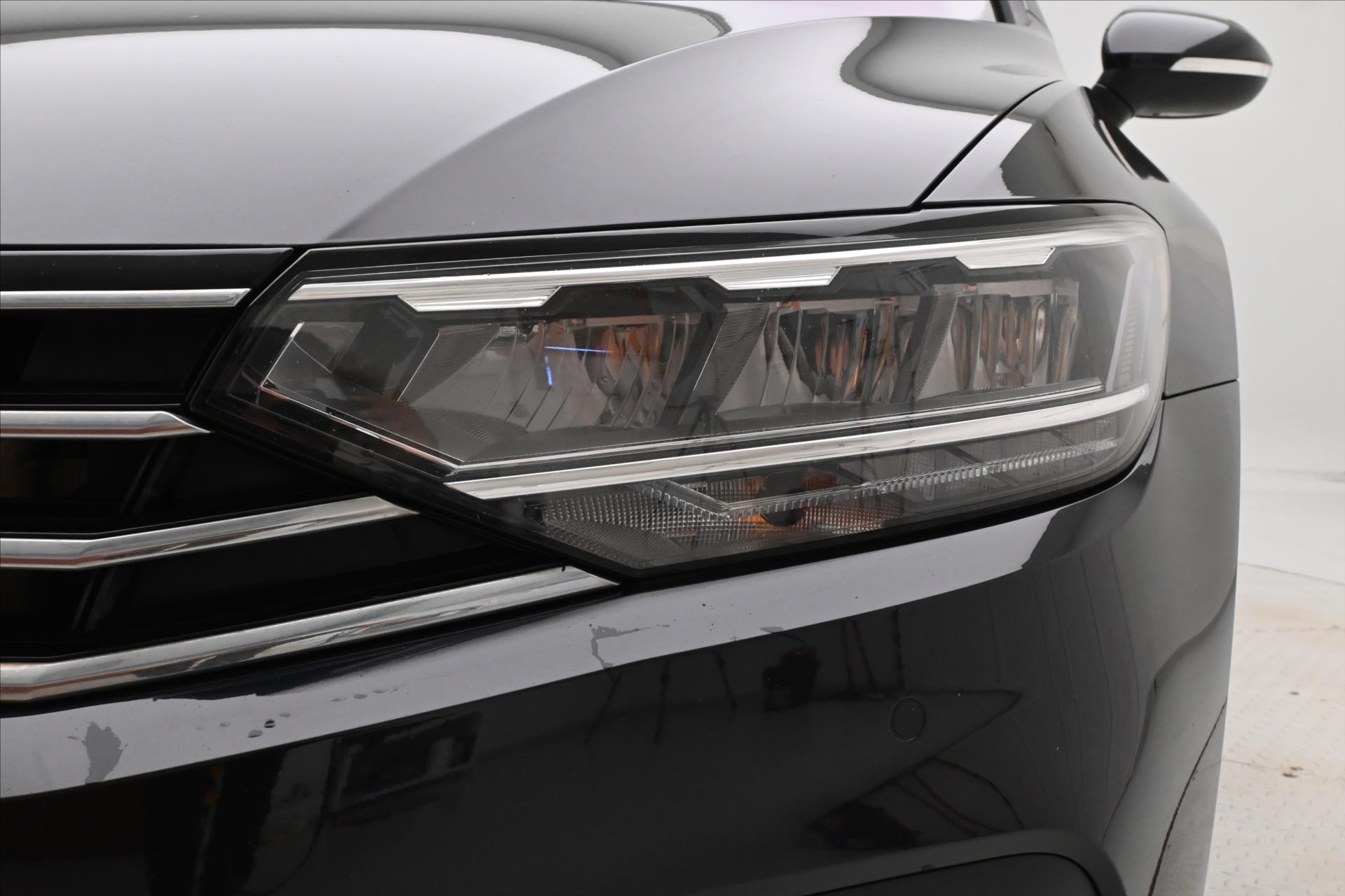 Hlavní fotografie vozu Volkswagen Passat 1,5 TSI 110kW DSG Business Plus Záruka až 5 let (20)