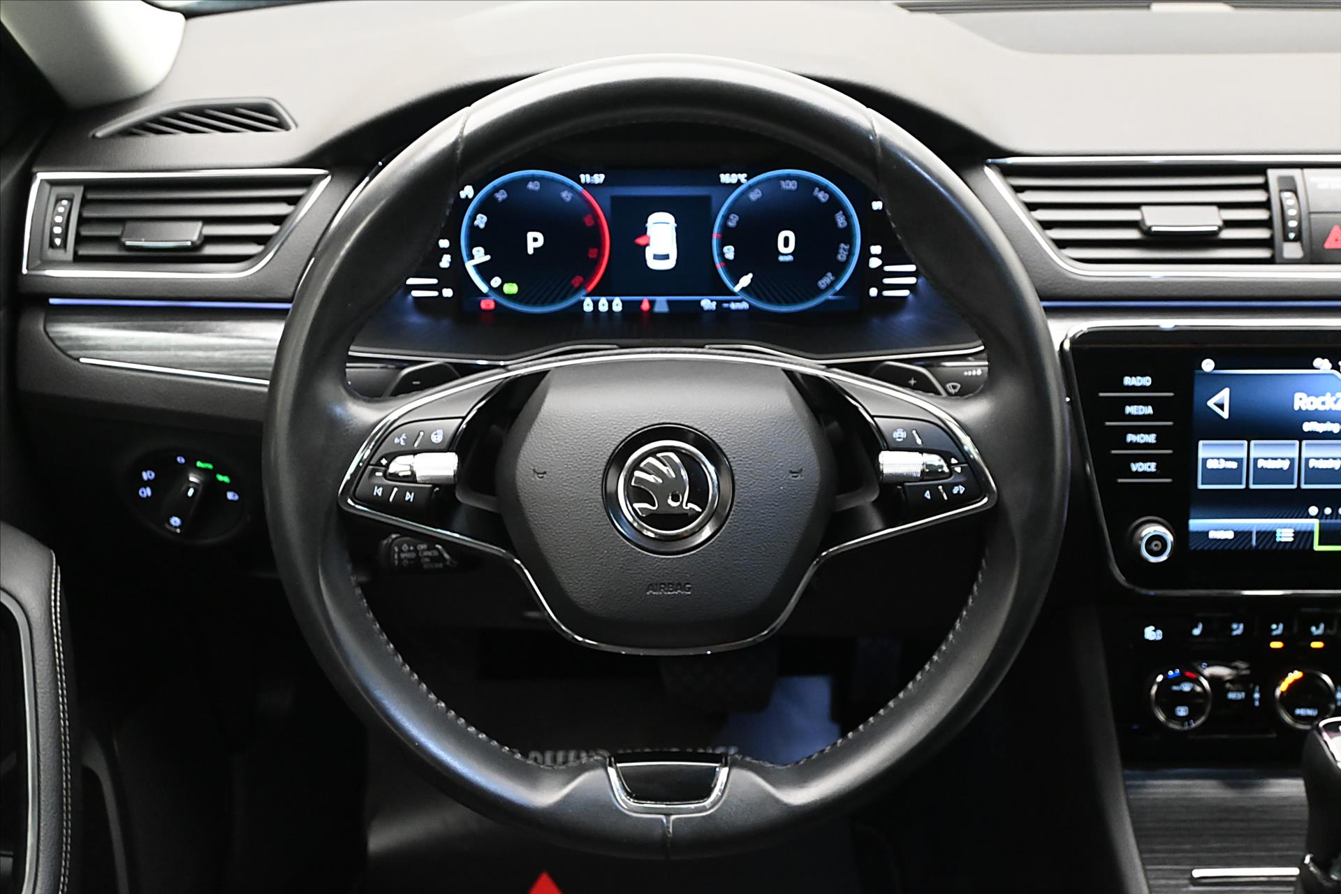 Hlavní fotografie vozu Škoda Superb 2,0 TDI 110kW Style DSG Záruka až 5 let (18)