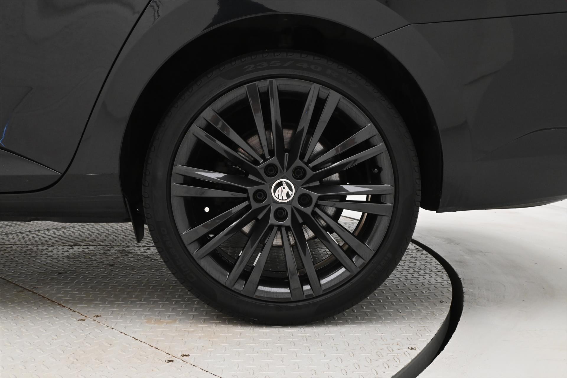 Hlavní fotografie vozu Škoda Superb 2,0 TDI 110kW Style DSG Záruka až 5 let (31)