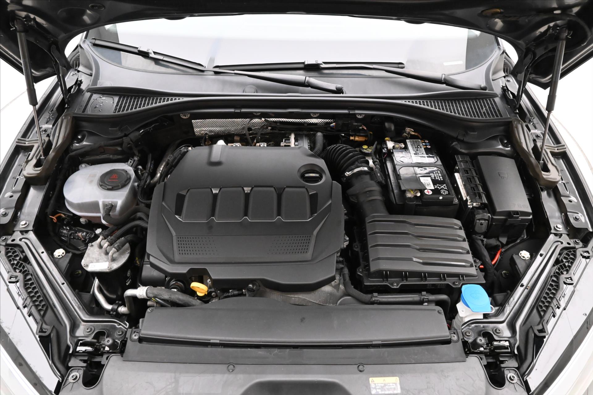 Hlavní fotografie vozu Škoda Superb 2,0 TDI 110kW Style DSG Záruka až 5 let (9)