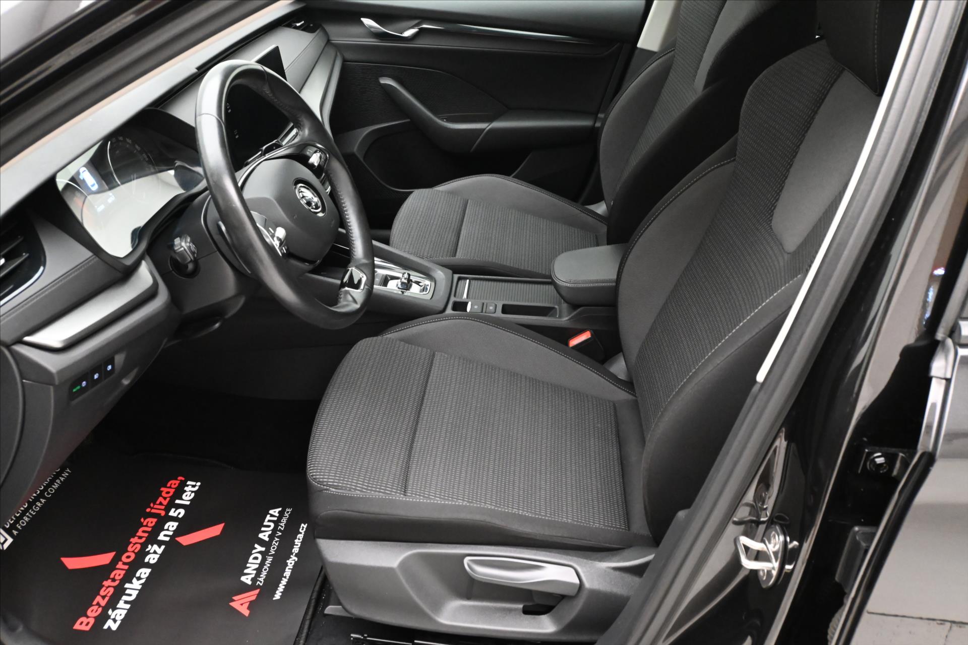 Hlavní fotografie vozu Škoda Octavia 1,0 TSI 81kW M-HEV DSG Záruka až 5 let (13)