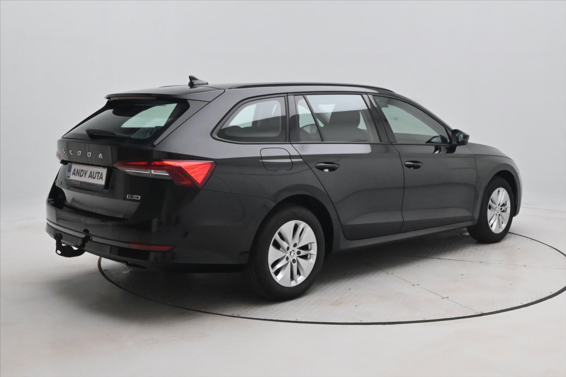 Hlavní fotografie vozu Škoda Octavia 1,0 TSI 81kW M-HEV DSG Záruka až 5 let (5)