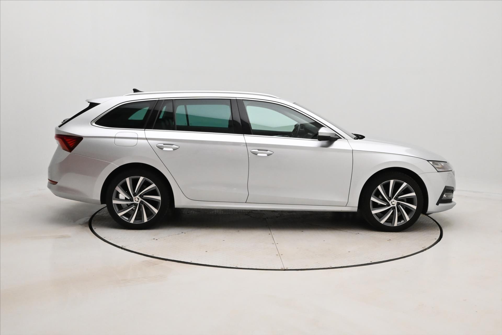 Hlavní fotografie vozu Škoda Octavia 1,5 TSI 110kW Style Manuál Záruka až 5 let (4)