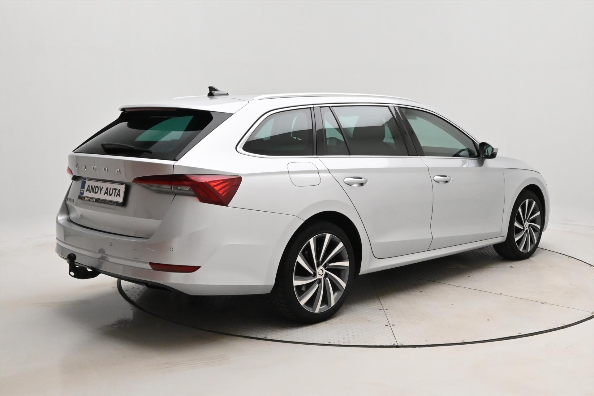 Hlavní fotografie vozu Škoda Octavia 1,5 TSI 110kW Style Manuál Záruka až 5 let (5)