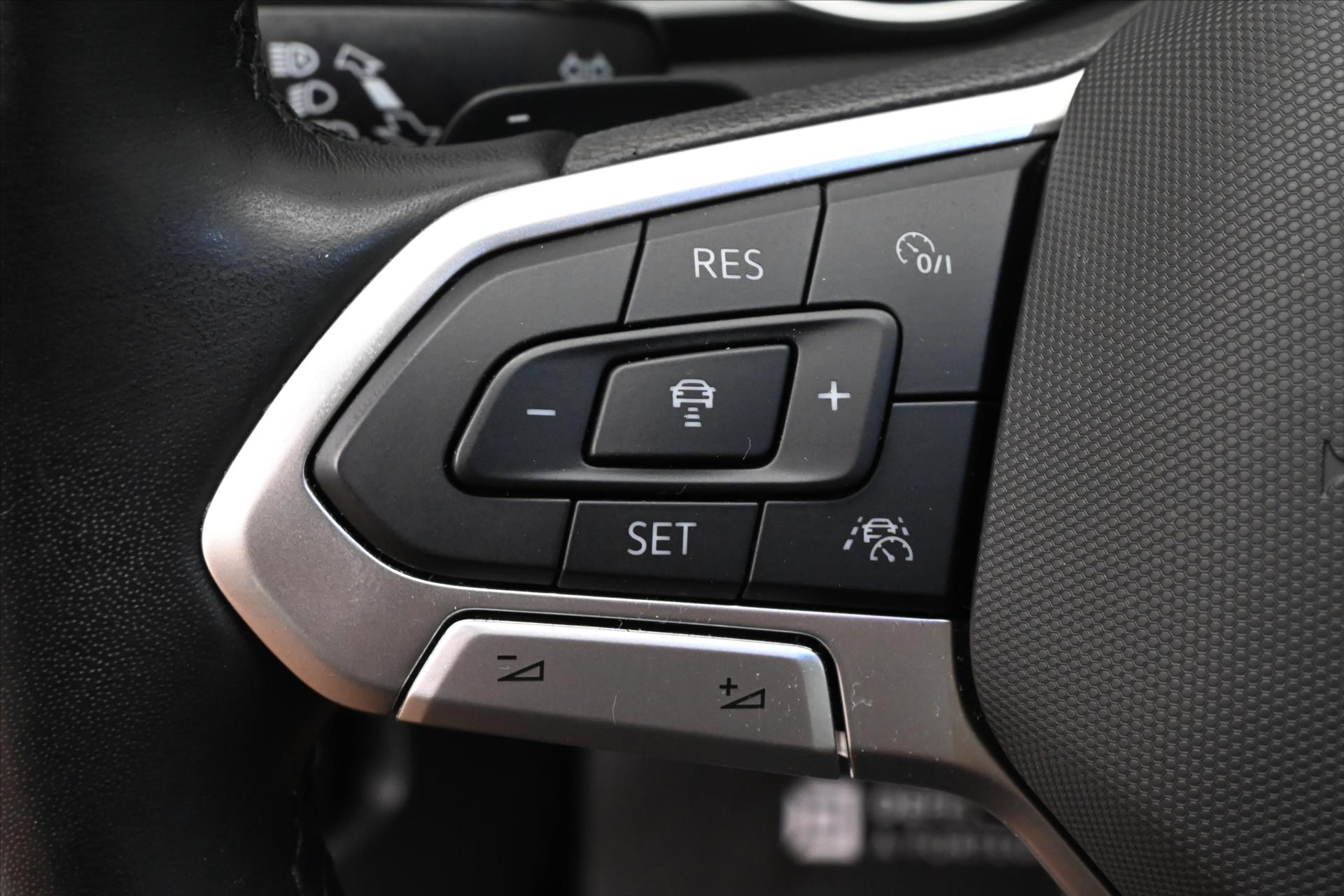 Main photo of the car Volkswagen Passat 2.0 TDI 147kW DSG Business Warranty up to 5 years (25)