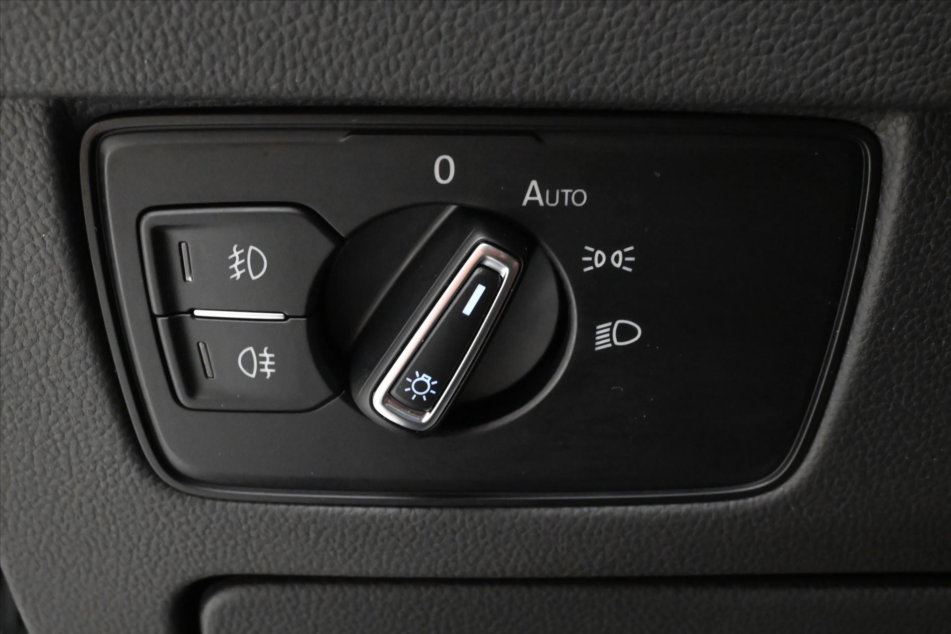 Main photo of the car Volkswagen Passat 2.0 TDI 147kW DSG Business Warranty up to 5 years (28)