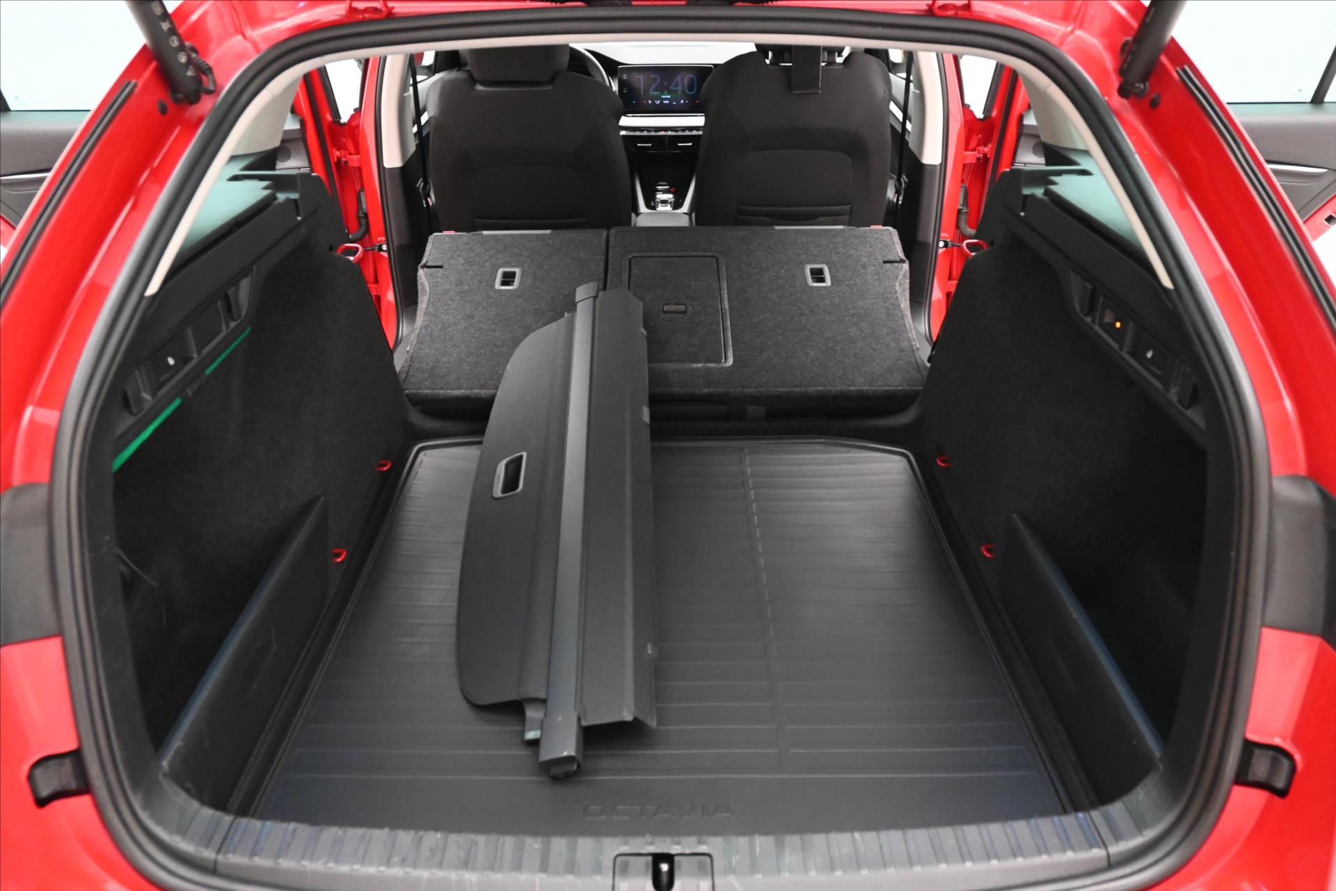 Main photo of the car Skoda Octavia 2.0 TDI 110 kW TOUR Warranty up to 5 years (11)