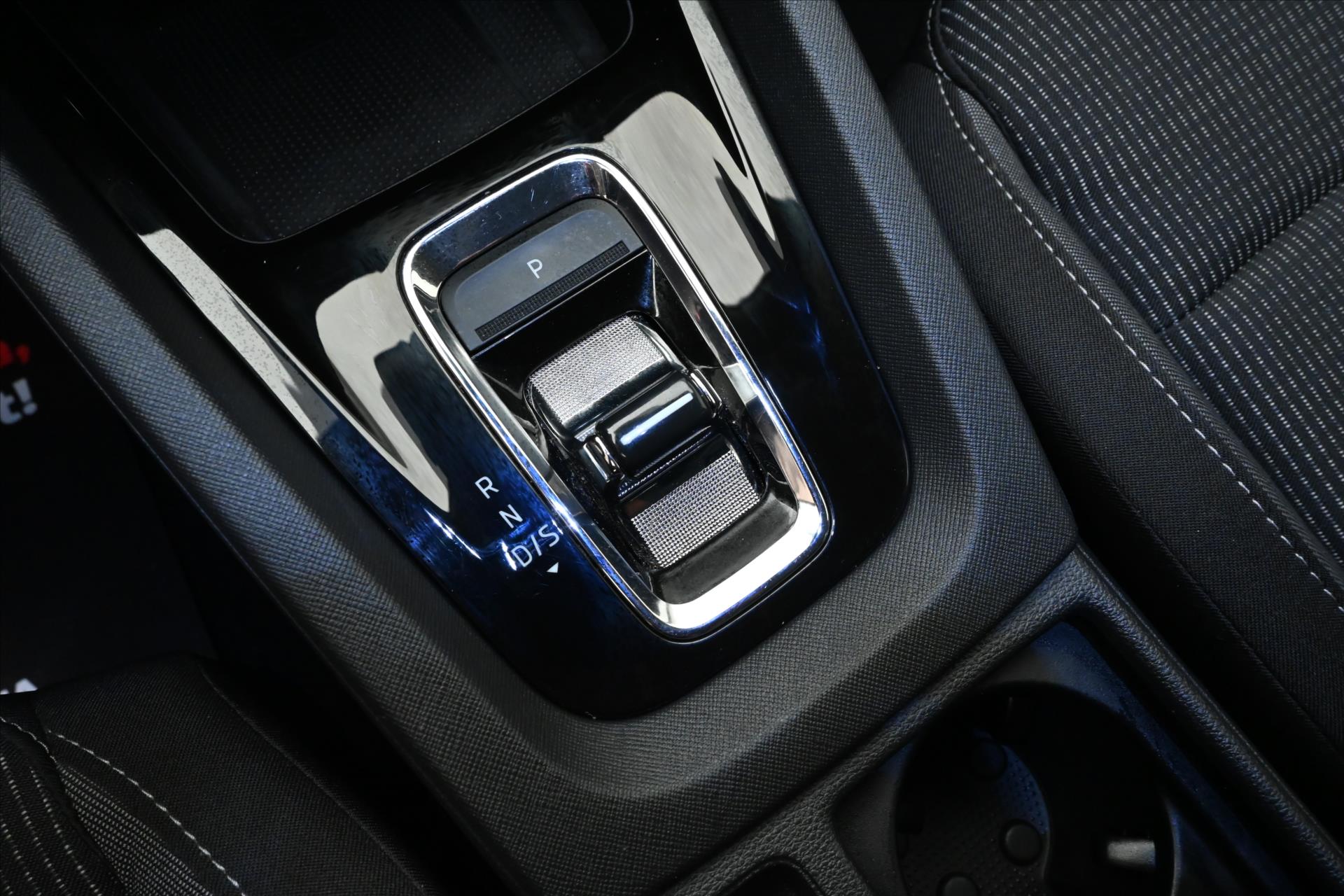 Hlavní fotografie vozu Škoda Octavia 2,0 110kW DSG Ambition Záruka až 5 let (21)