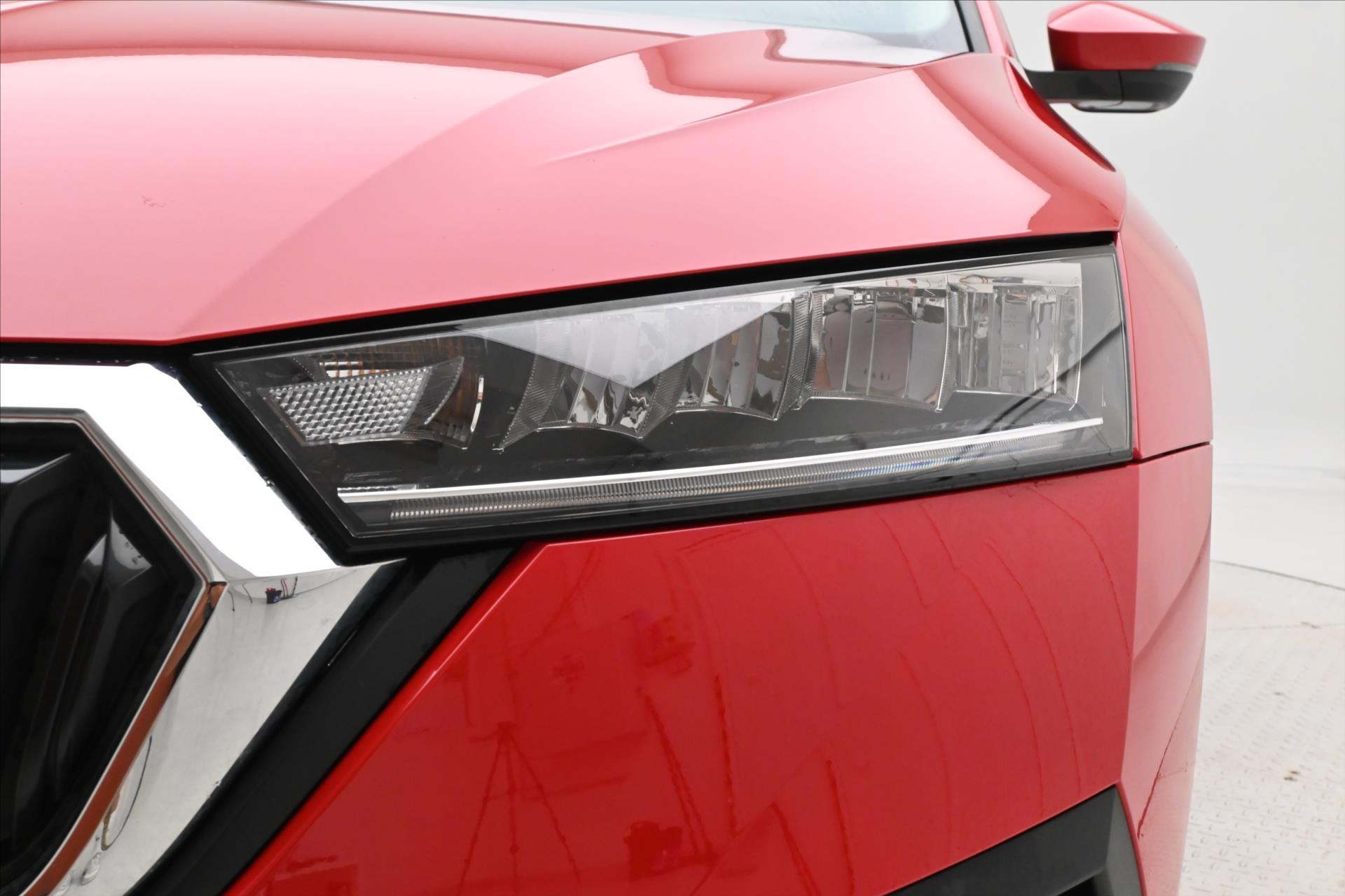 Hlavní fotografie vozu Škoda Octavia 2,0 110kW DSG Ambition Záruka až 5 let (28)