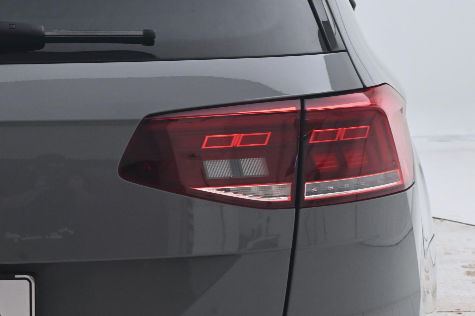 Main photo of the car Volkswagen Passat 2.0 TDI 110kW DSG Business Warranty up to 5 years (30)