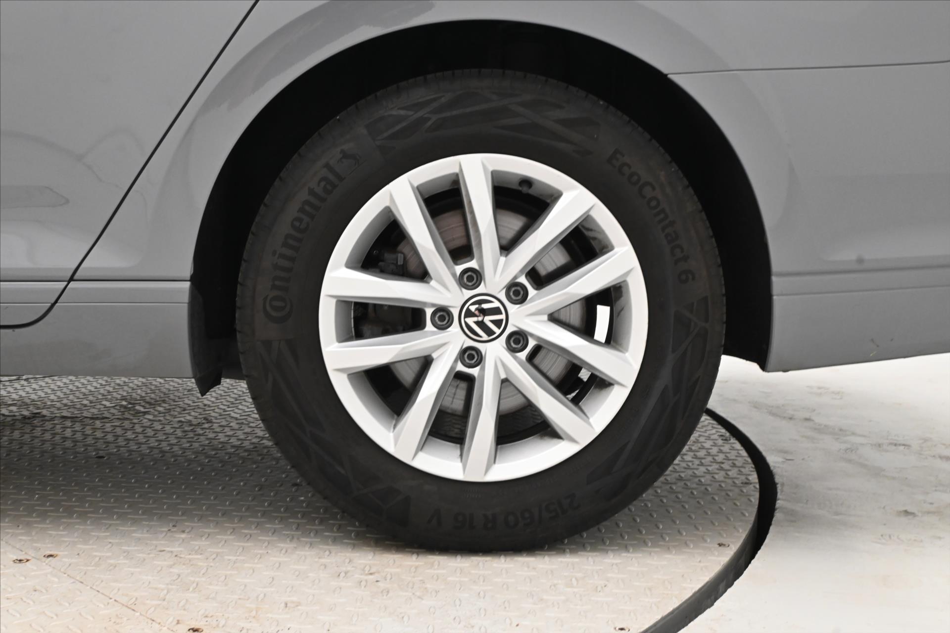 Main photo of the car Volkswagen Passat 2.0 TDI 110kW DSG Business Warranty up to 5 years (31)
