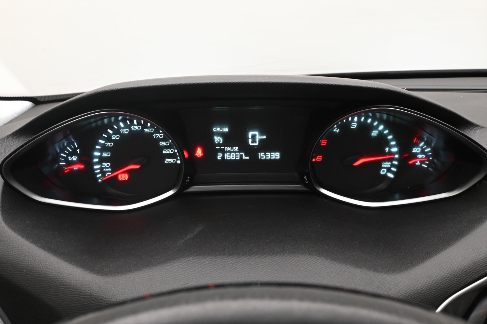Hlavní fotografie vozu Peugeot 308 1,6 BlueHDi 73kW tažné Záruka až 5 let (16)
