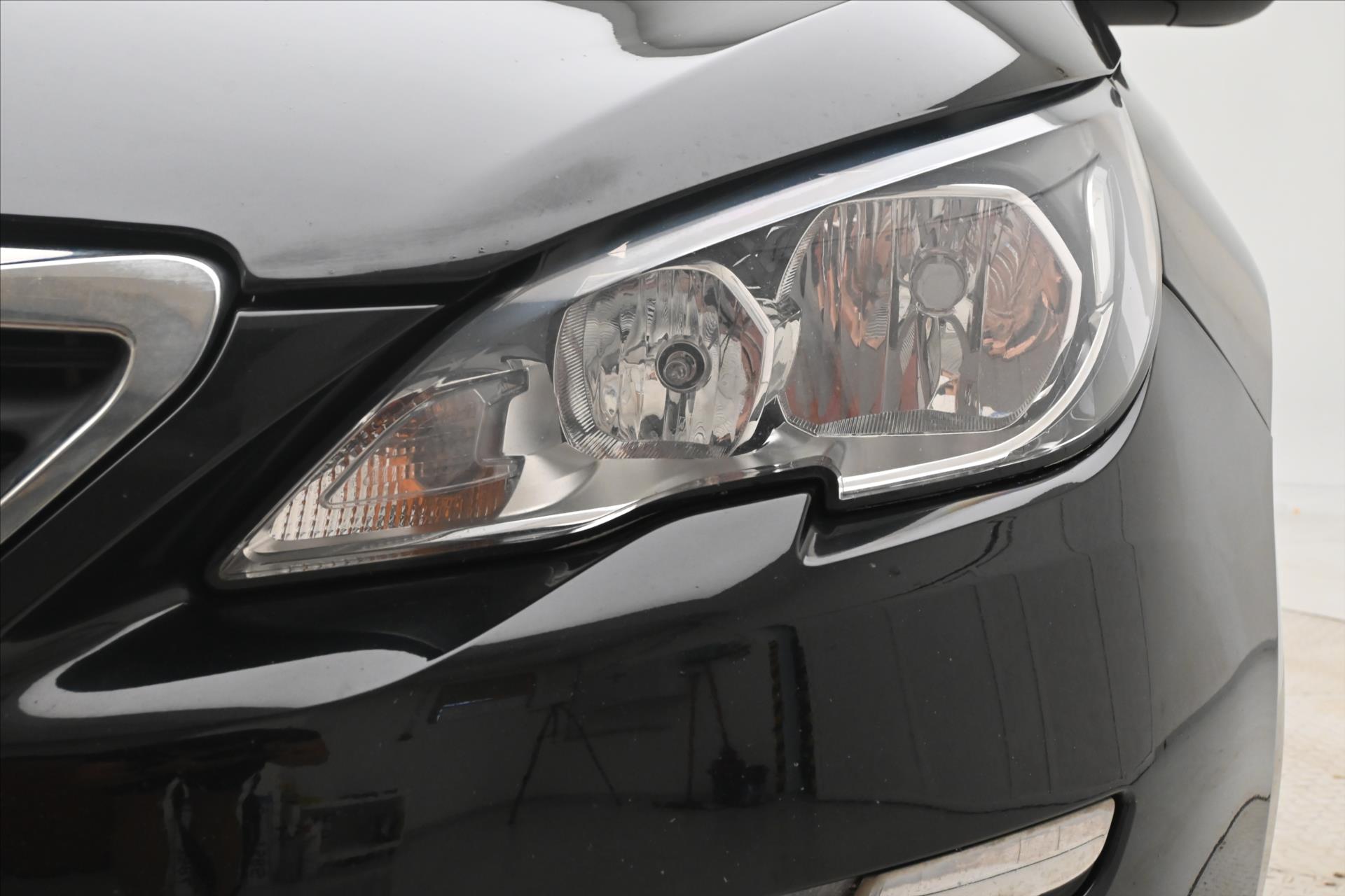 Hlavní fotografie vozu Peugeot 308 1,6 BlueHDi 73kW tažné Záruka až 5 let (28)