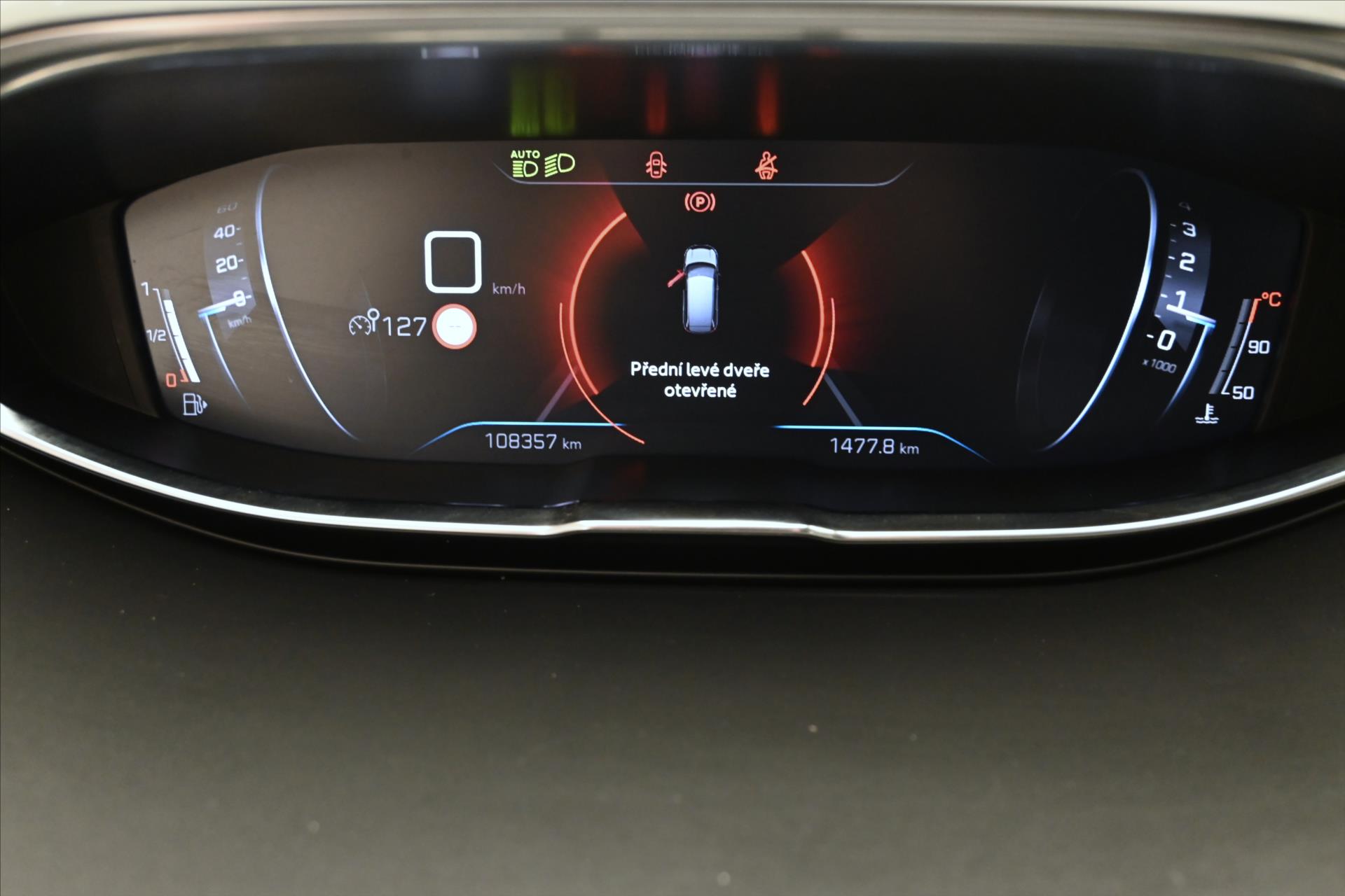 Main photo of the car Peugeot 5008 1.5 96kW BlueHDi 7 seats Warranty up to 5 years (15)