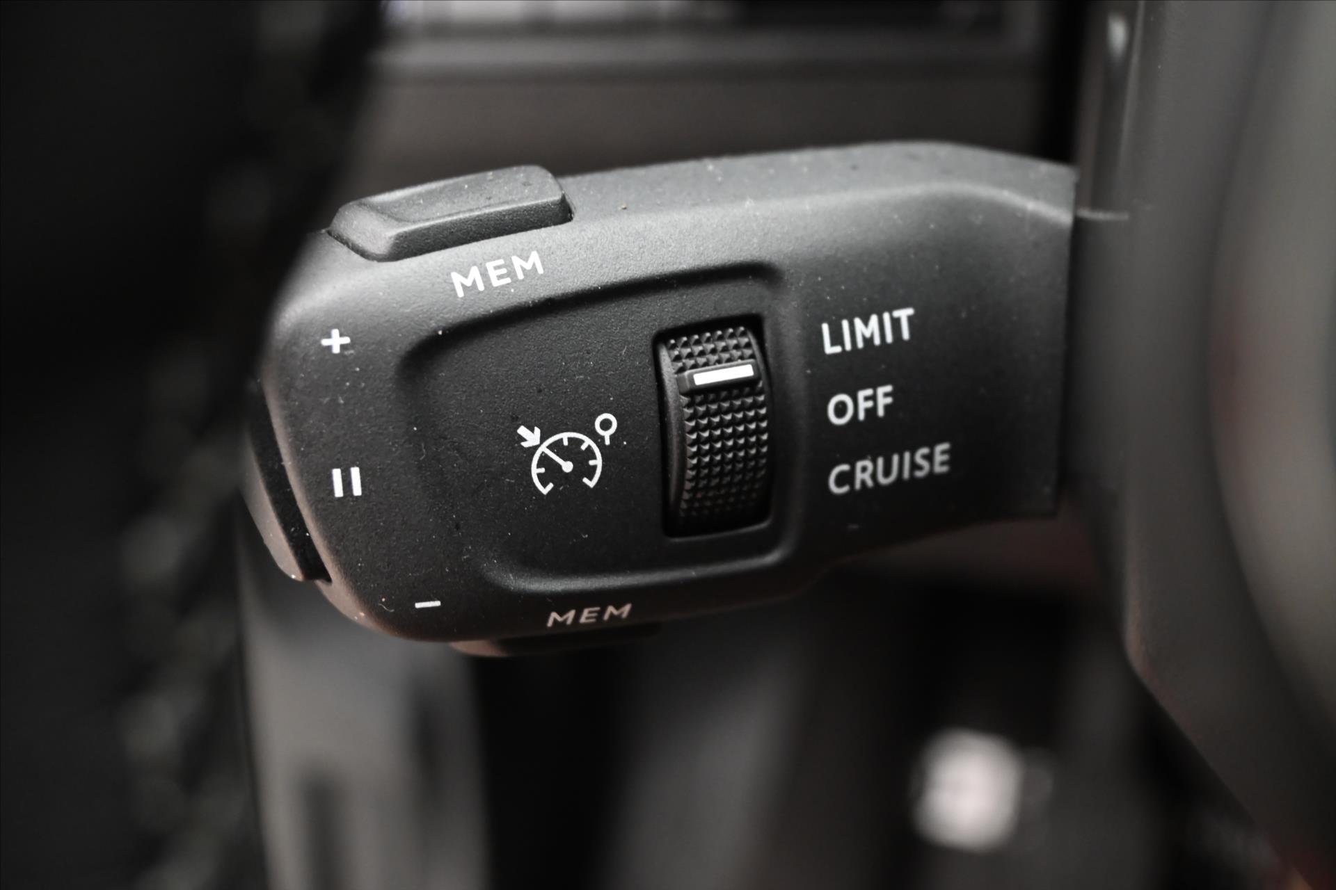 Hlavní fotografie vozu Peugeot 5008 1,5 96kW BlueHDi 7 míst Záruka až 5 let (21)