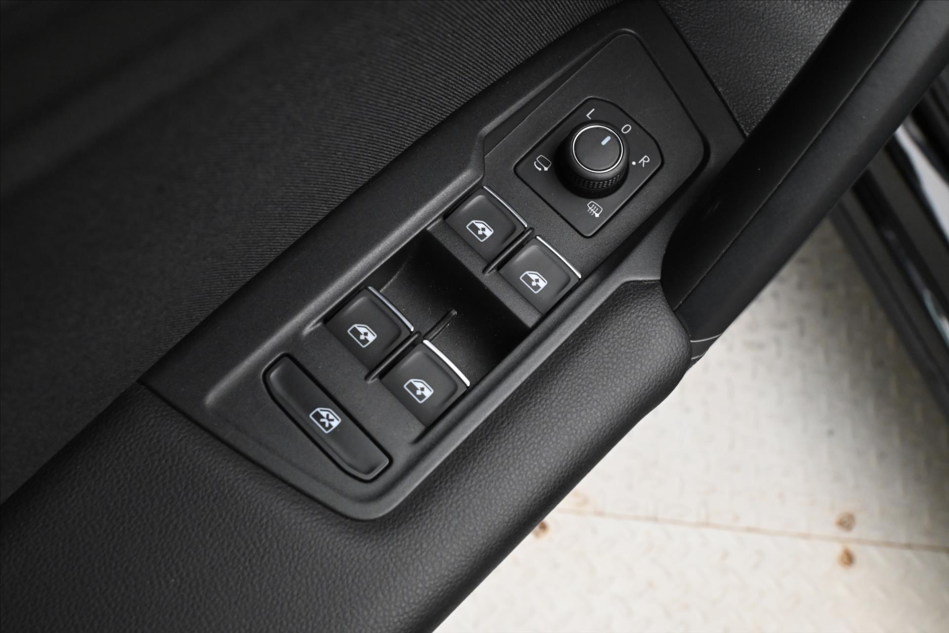 Hlavní fotografie vozu Volkswagen Tiguan 1,4 TSI eHybrid 110kW DSG Záruka až 5 let (26)