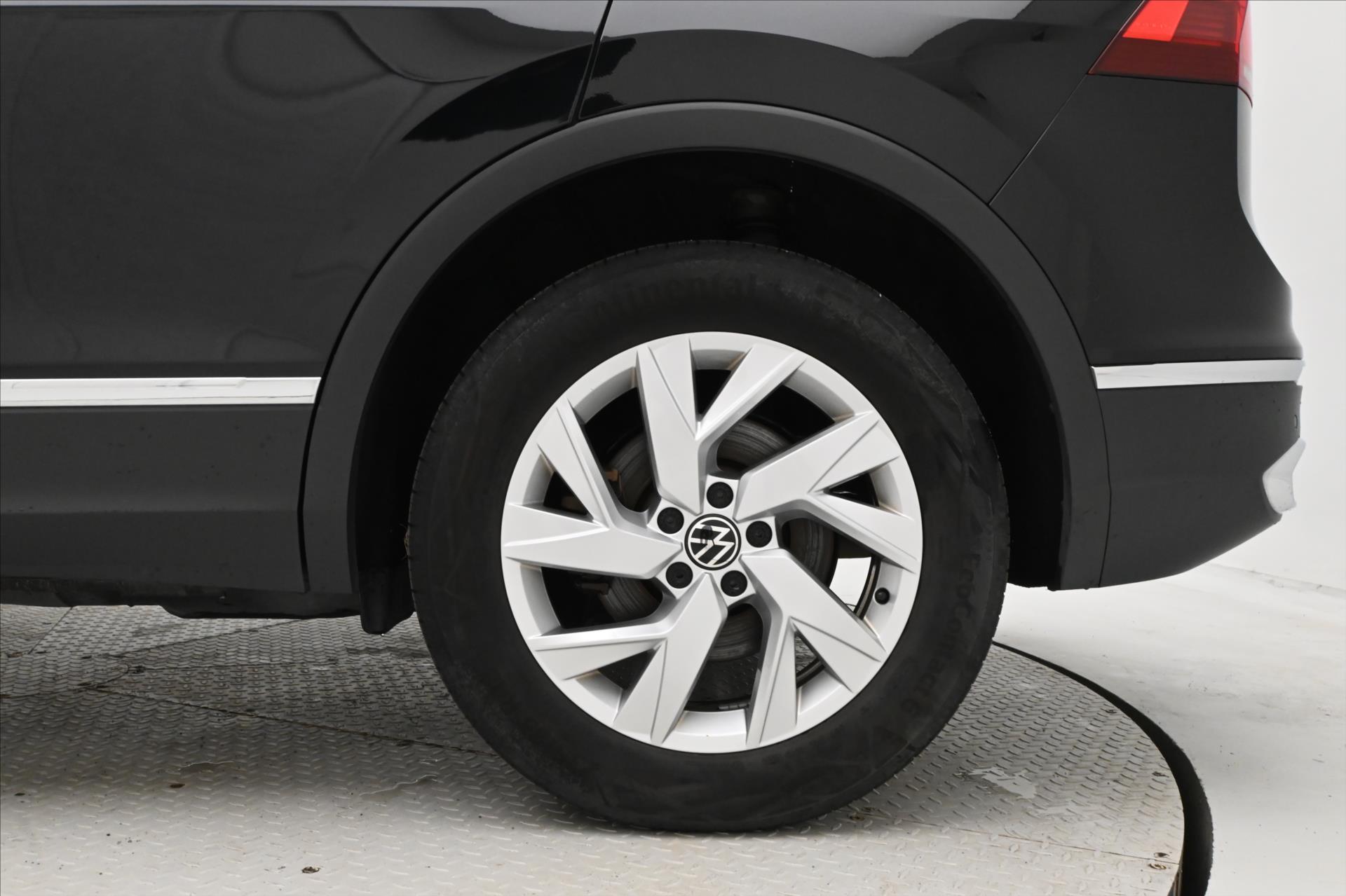 Hlavní fotografie vozu Volkswagen Tiguan 1,4 TSI eHybrid 110kW DSG Záruka až 5 let (33)