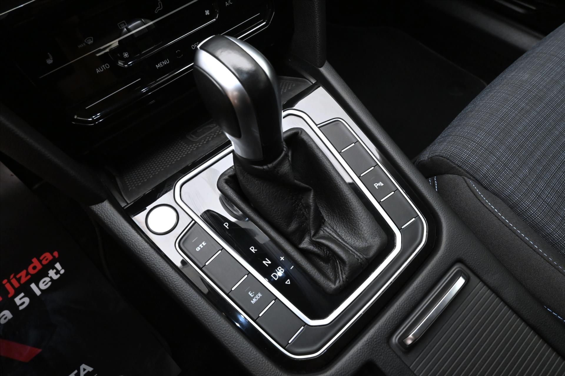 Hlavní fotografie vozu Volkswagen Passat 1,4 GTE 160 kW DSG Business Záruka až 5 let (22)