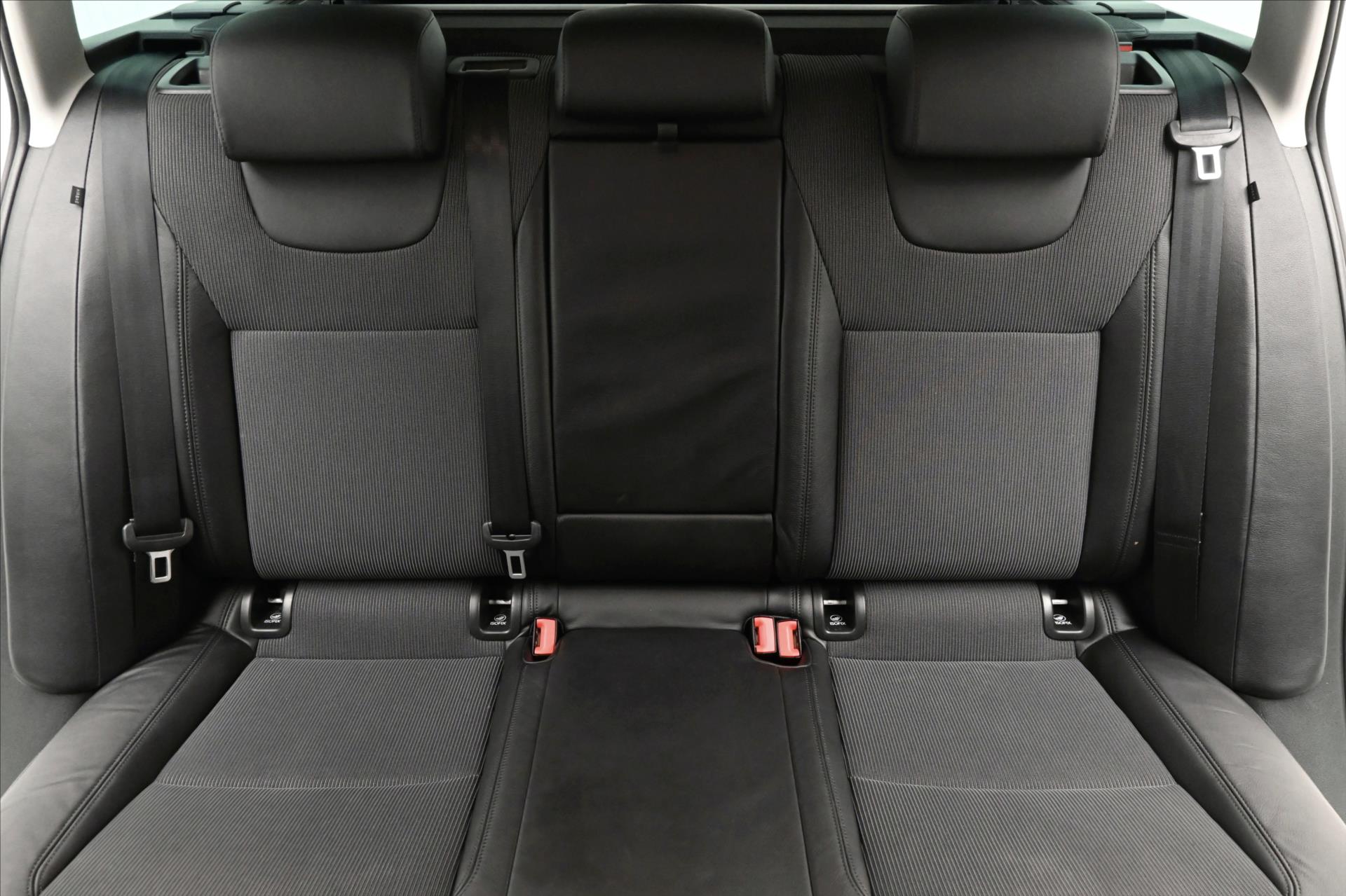 Hlavní fotografie vozu Škoda Octavia 1,5 TSI 110kW Style Tažné Záruka až 5 let (27)