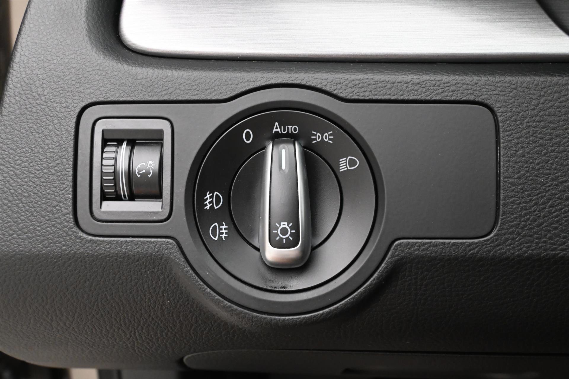 Main photo of the car Volkswagen Passat 2.0 TDI 103 kW Business Edition Panorama Warranty (26)