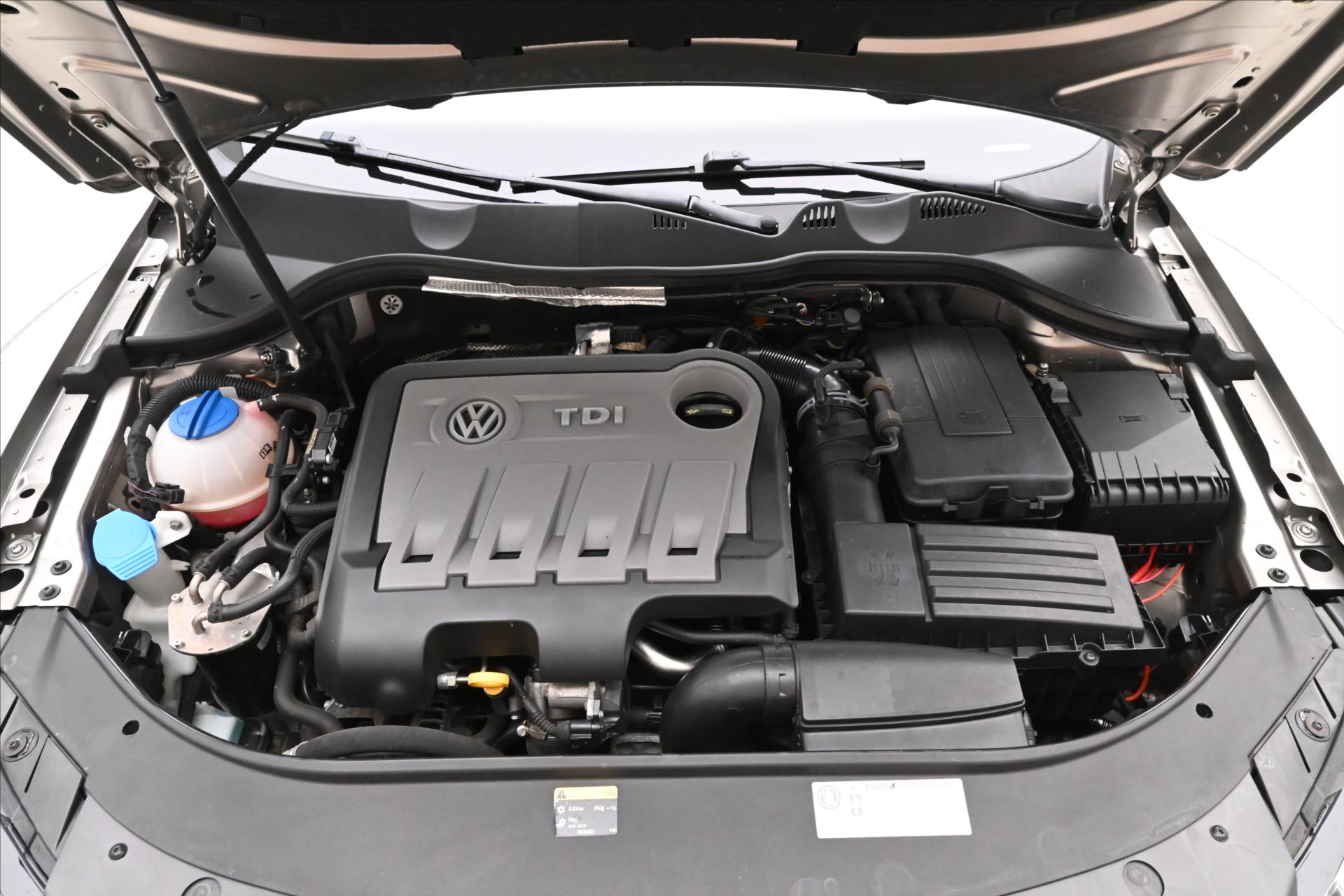Main photo of the car Volkswagen Passat 2.0 TDI 103 kW Business Edition Panorama Warranty (9)