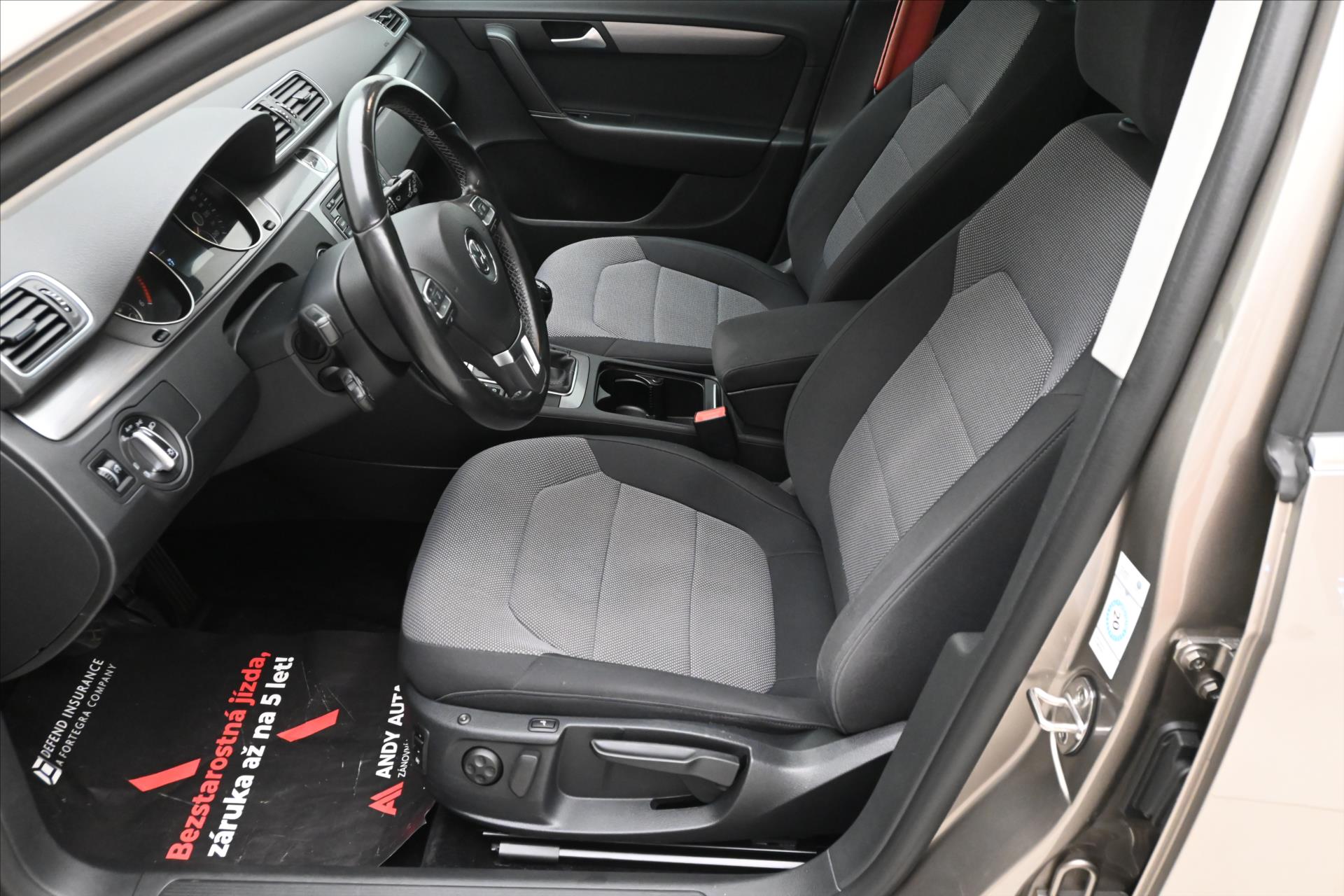 Main photo of the car Volkswagen Passat 2.0 TDI 103kW Business Edition Panorama Warranty (13)