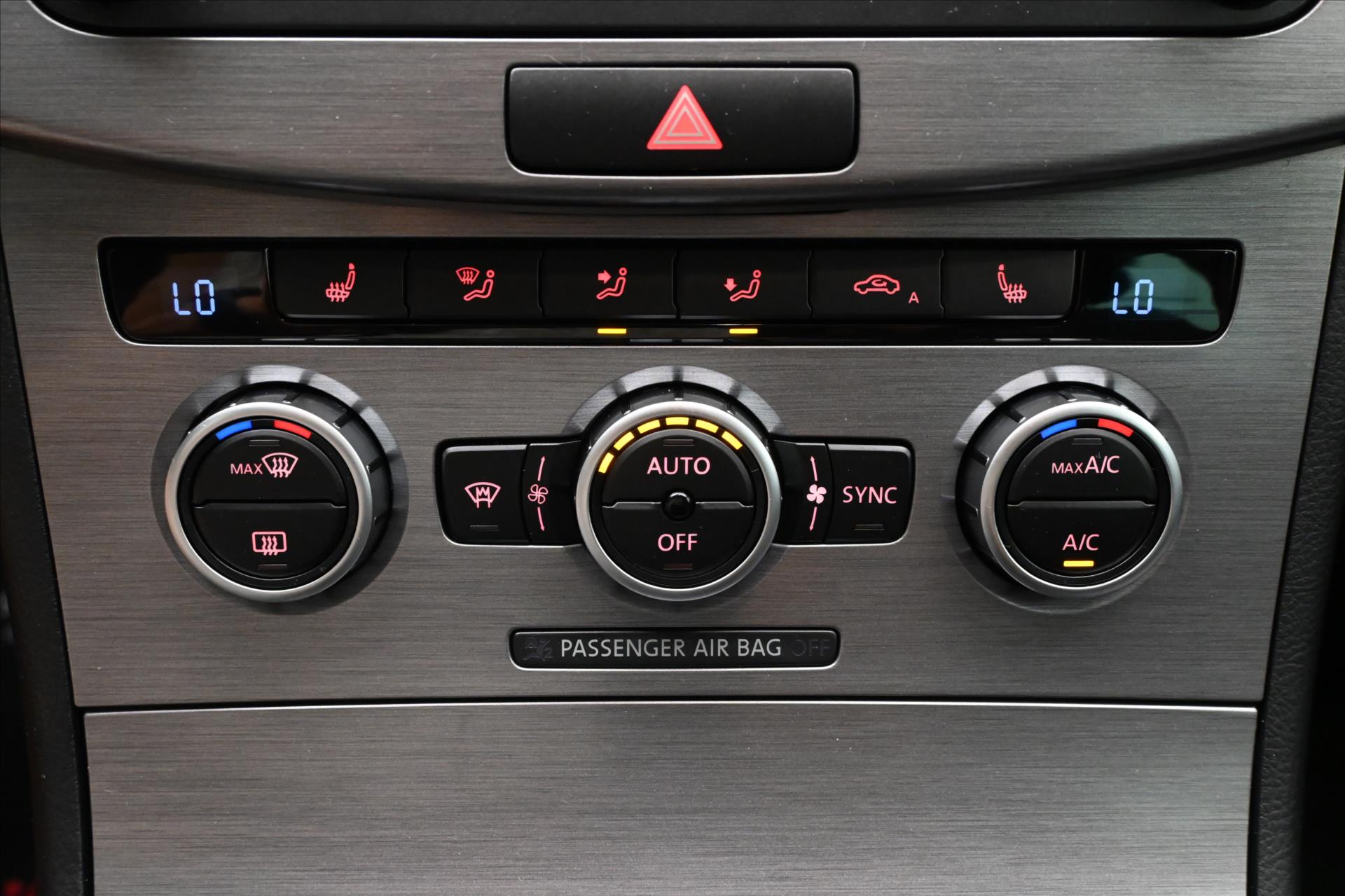 Main photo of the car Volkswagen Passat 2.0 TDI 103kW Business Edition Panorama Warranty (21)