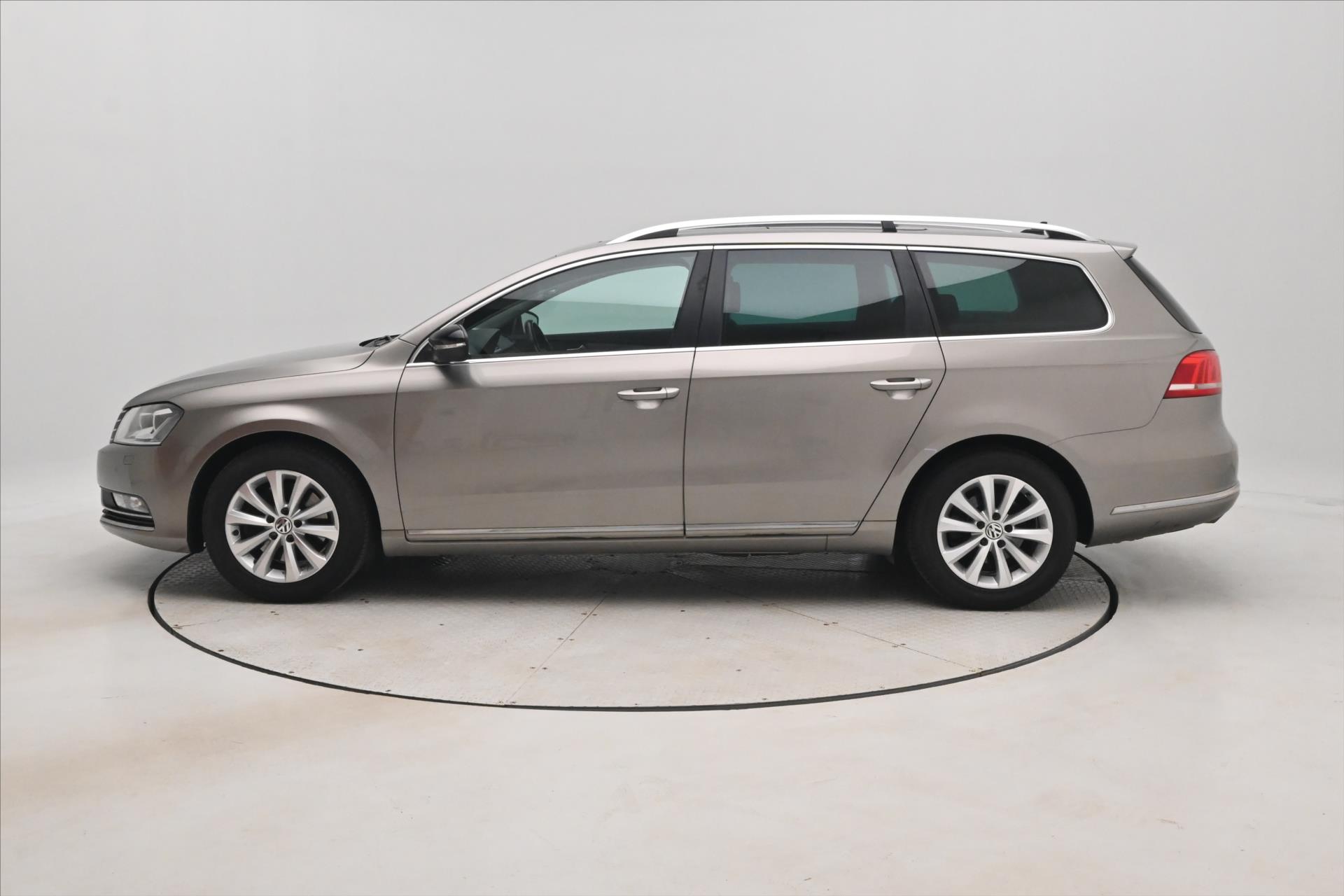 Main photo of the car Volkswagen Passat 2.0 TDI 103kW Business Edition Panorama Warranty (8)