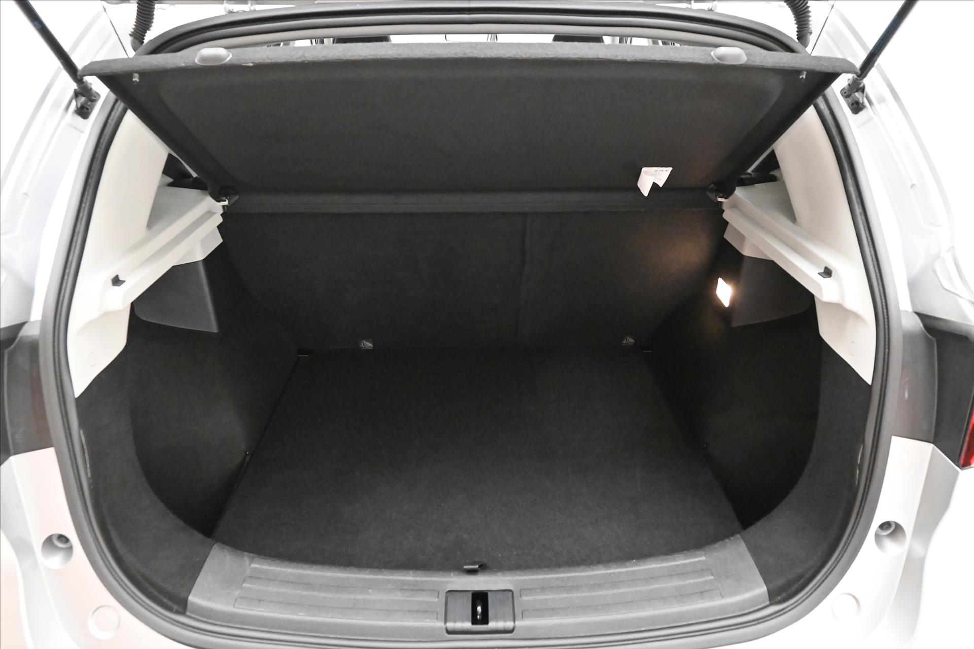 Hlavní fotografie vozu MG ZS 1,0 TGI 82 kW Elegance Záruka až 5 let (10)