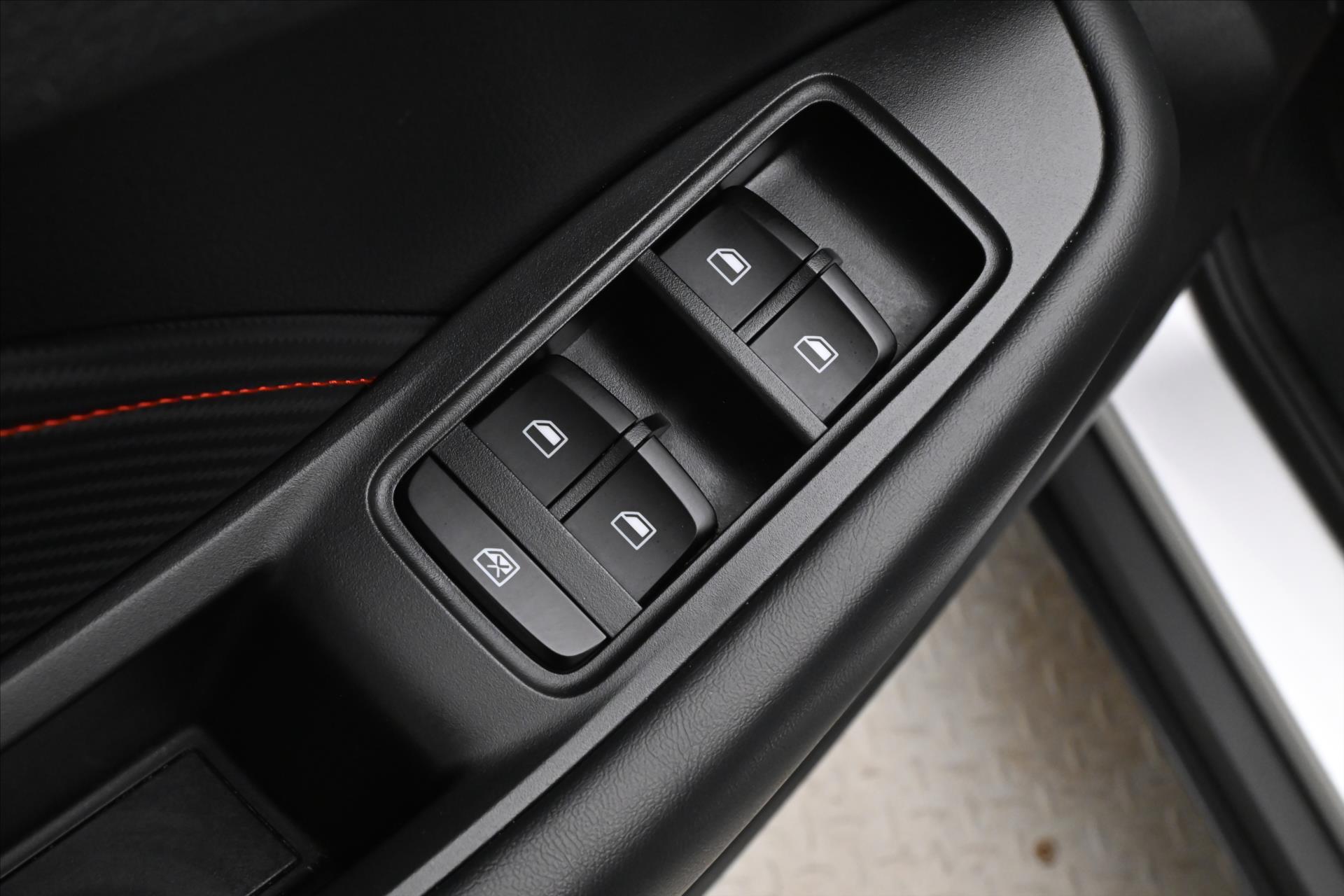 Hlavní fotografie vozu MG ZS 1,0 TGI 82 kW Elegance Záruka až 5 let (25)