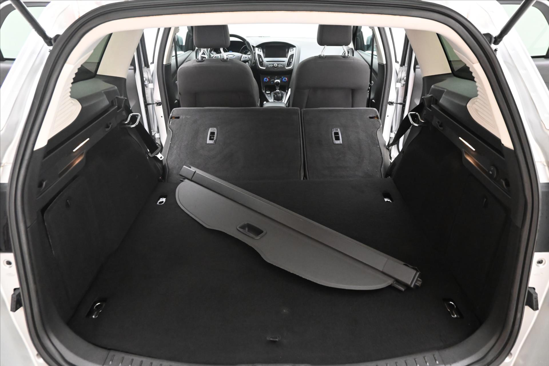 Hlavní fotografie vozu Ford Focus 1,5 TDCi 88 kW (11)