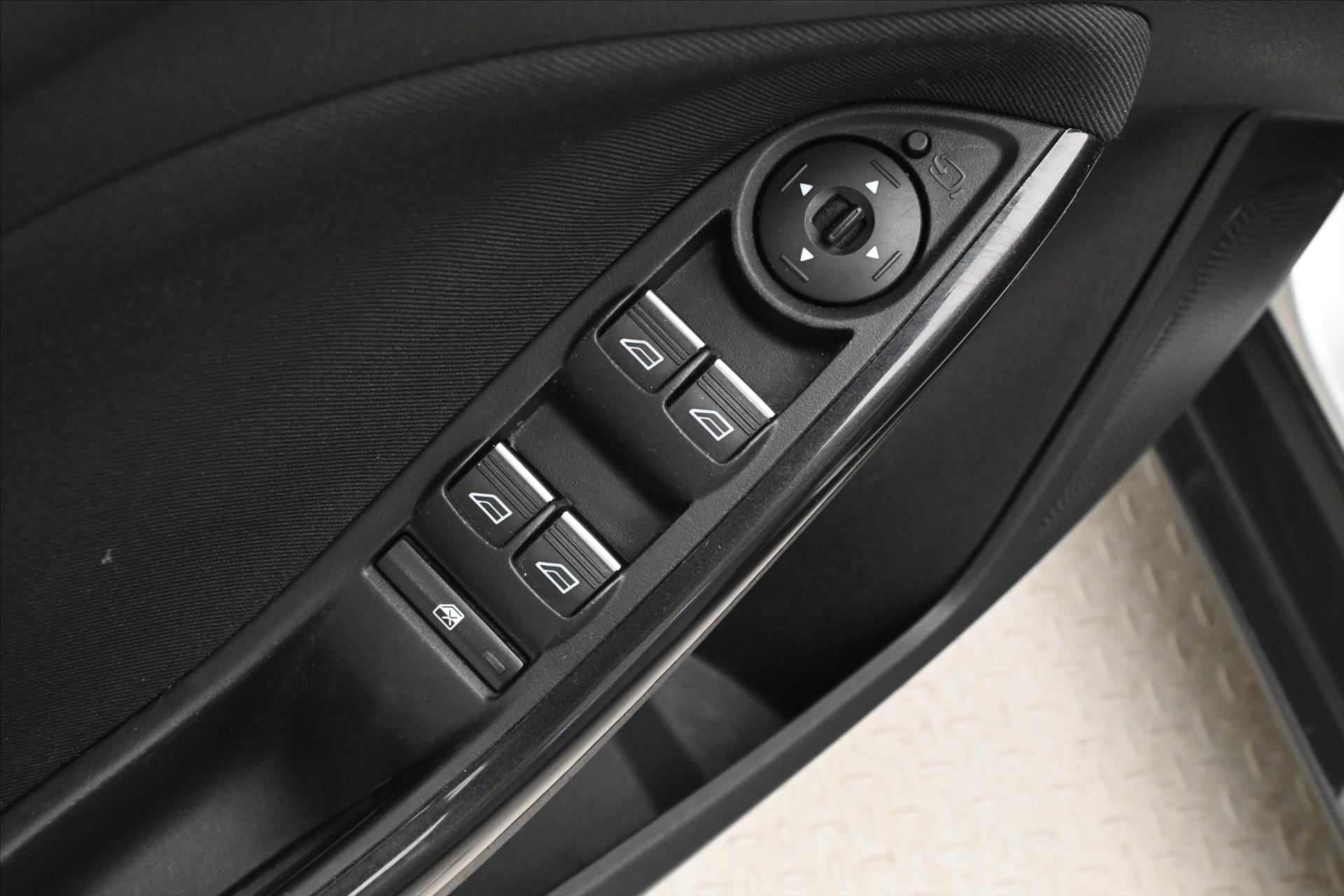 Hlavní fotografie vozu Ford Focus 1,5 TDCi 88 kW (24)