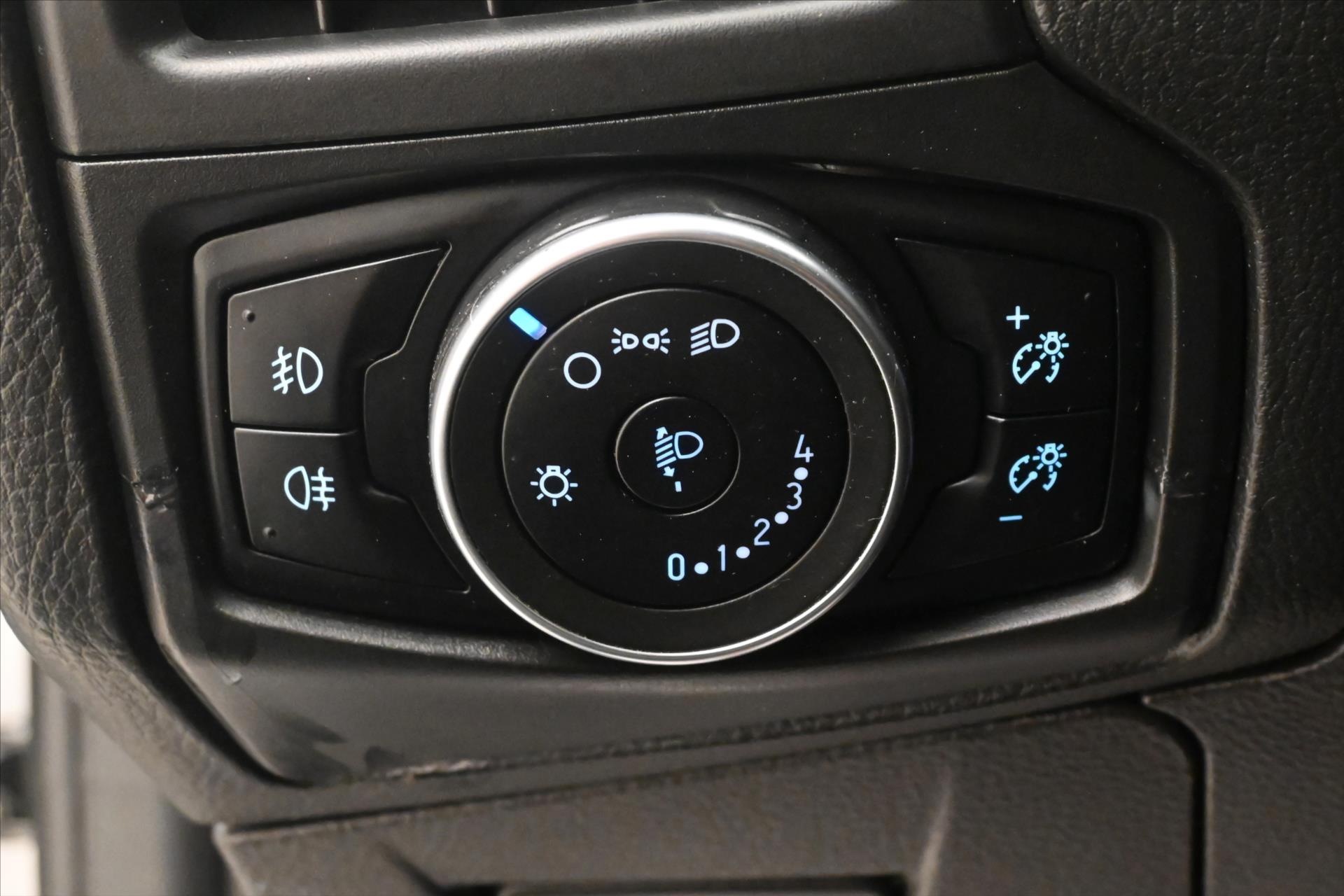 Hlavní fotografie vozu Ford Focus 1,5 TDCi 88 kW (25)