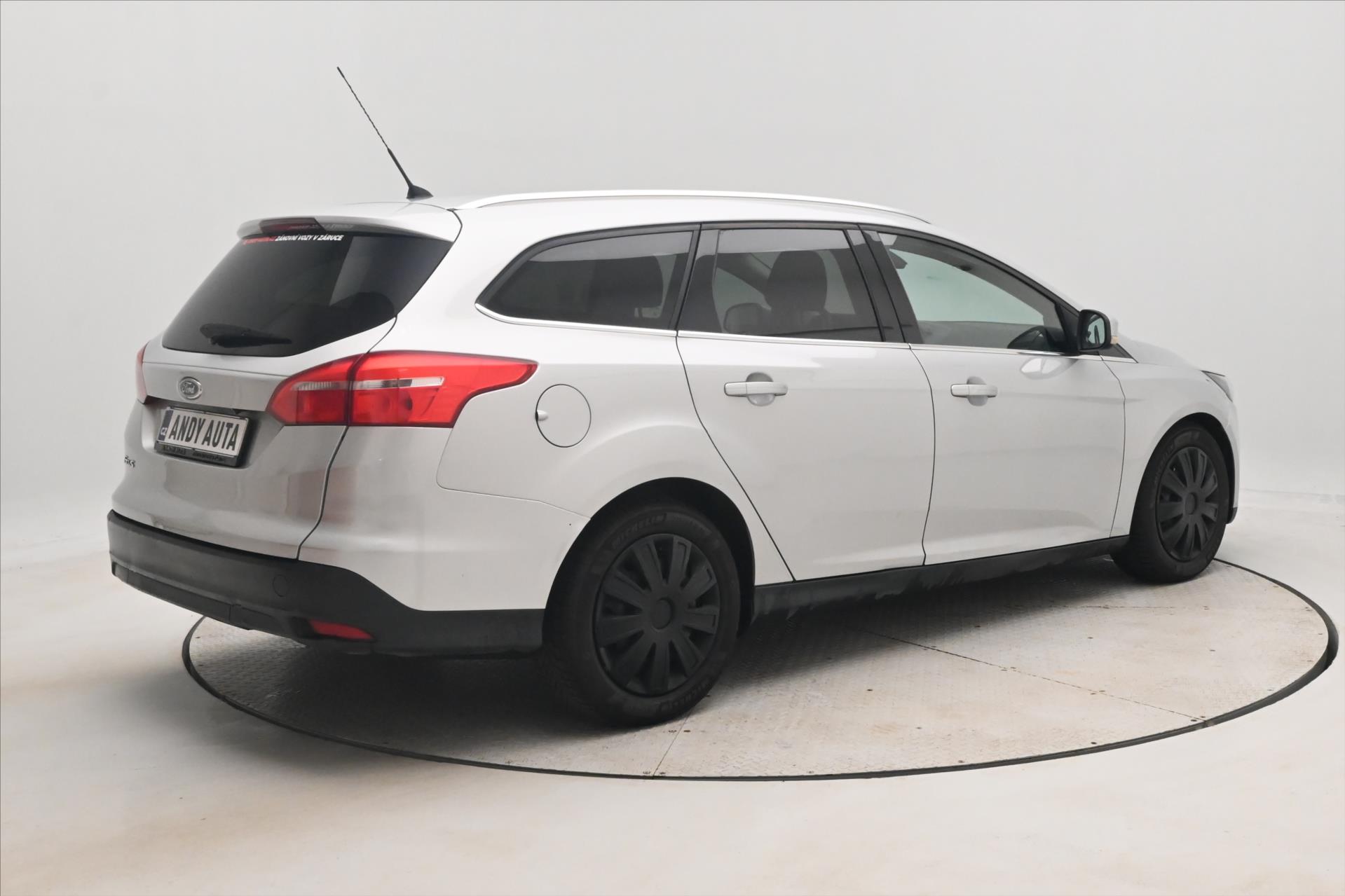 Hlavní fotografie vozu Ford Focus 1,5 TDCi 88 kW (5)