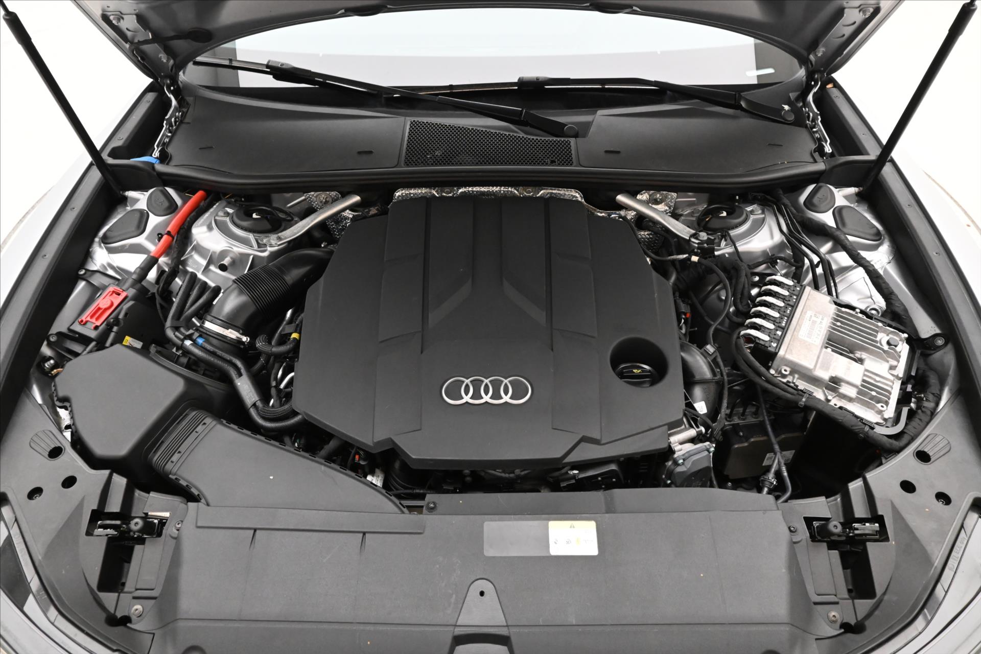 Hlavní fotografie vozu Audi A6 Avant 3,0 TDI V6 210kW MHEV Záruka až 5 let (9)