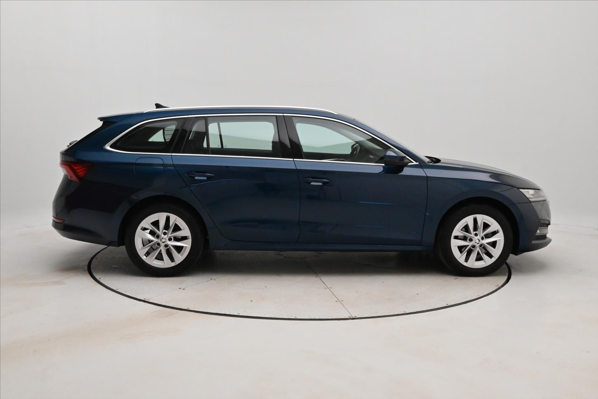 Hlavní fotografie vozu Škoda Octavia 2,0 TDI 110kW DSG Style Záruka až 5 let (4)