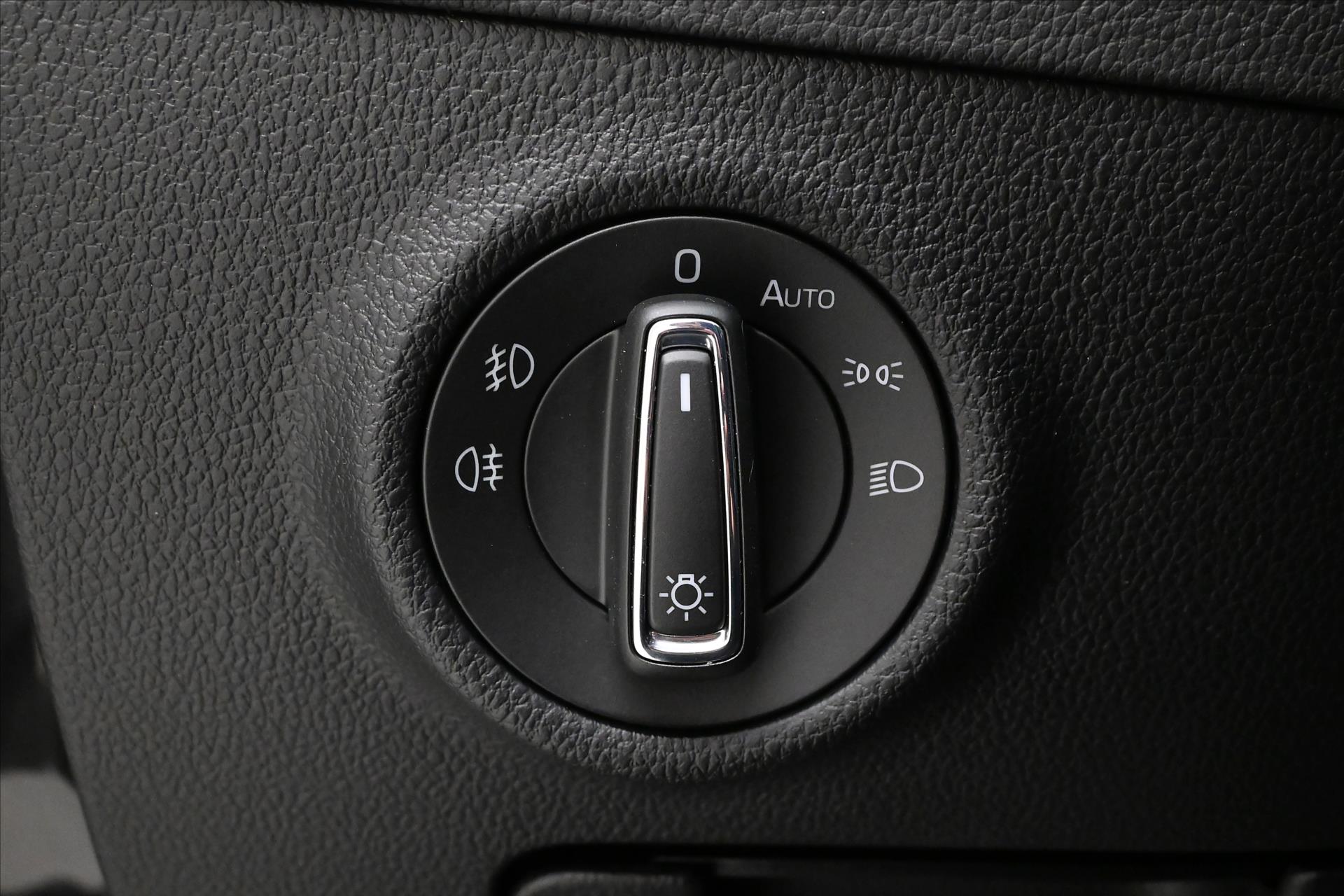 Hlavní fotografie vozu Škoda Superb 2,0 TDI 110 KW DSG STYLE Záruka až 5 let (27)