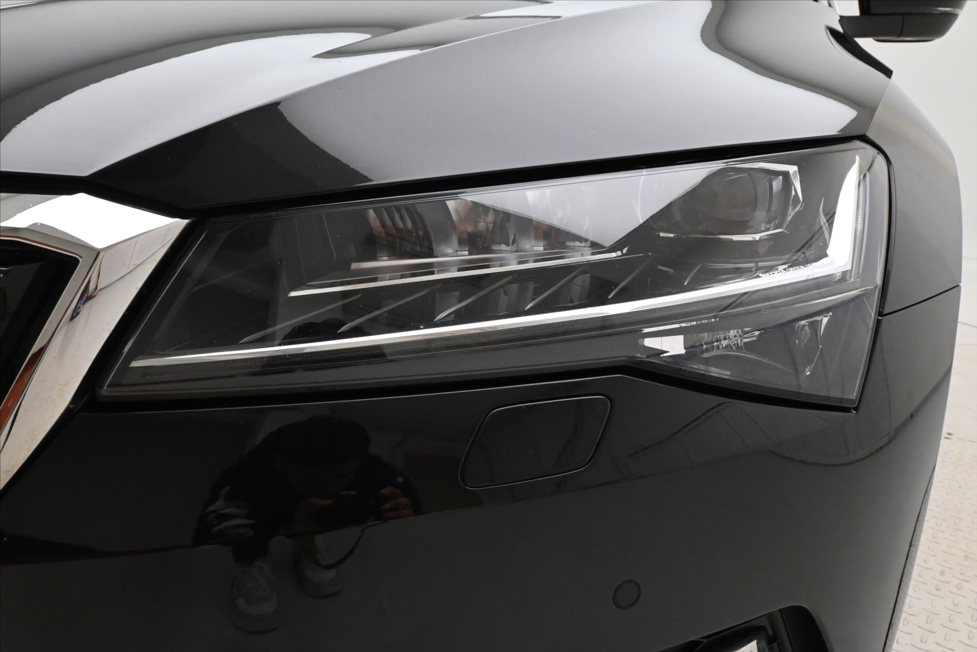 Hlavní fotografie vozu Škoda Superb 2,0 TDI 110 KW DSG STYLE Záruka až 5 let (31)