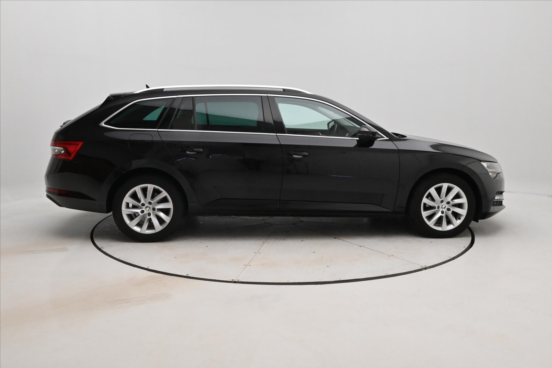 Hlavní fotografie vozu Škoda Superb 2,0 TDI 110 KW DSG STYLE Záruka až 5 let (4)