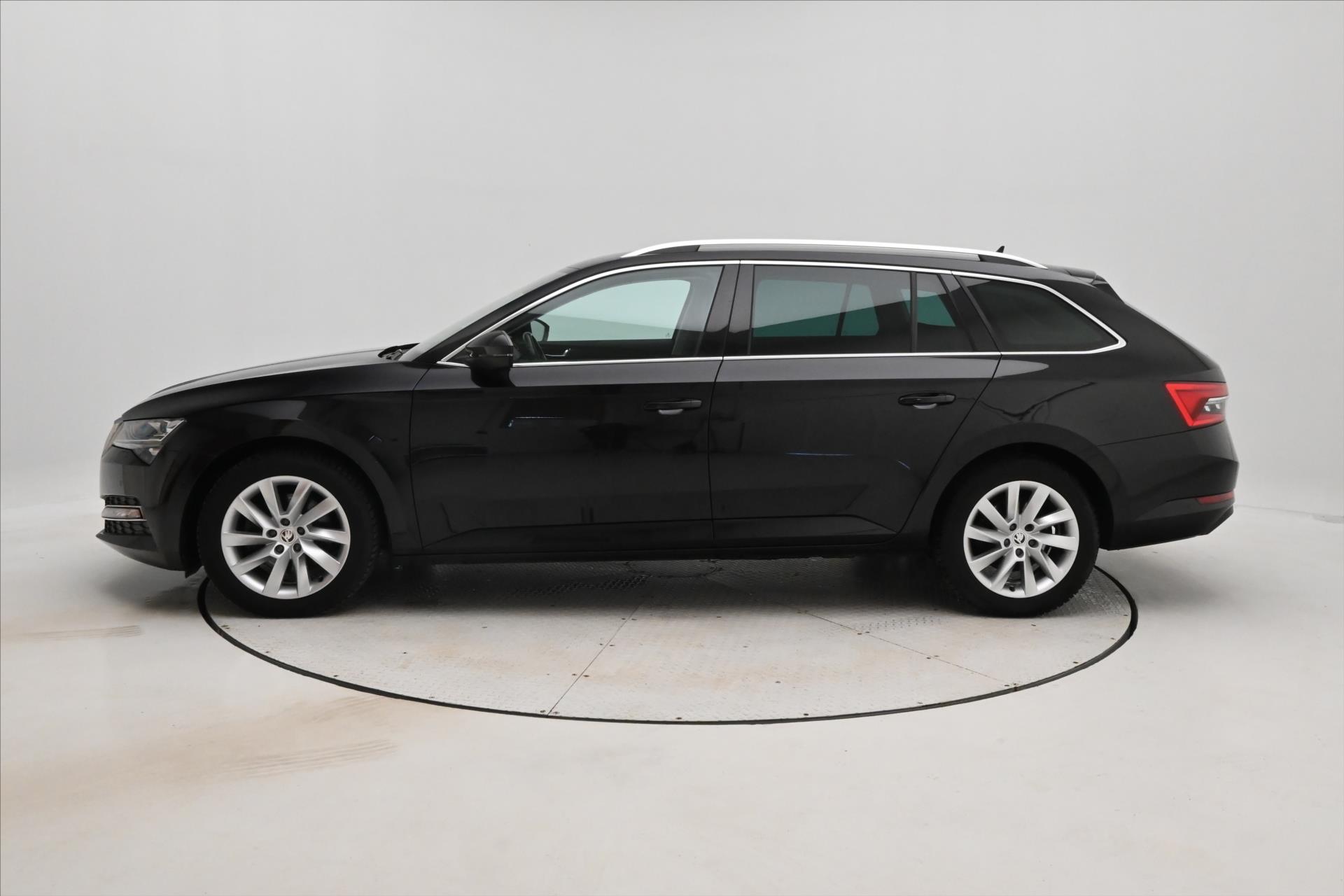 Hlavní fotografie vozu Škoda Superb 2,0 TDI 110 KW DSG STYLE Záruka až 5 let (8)
