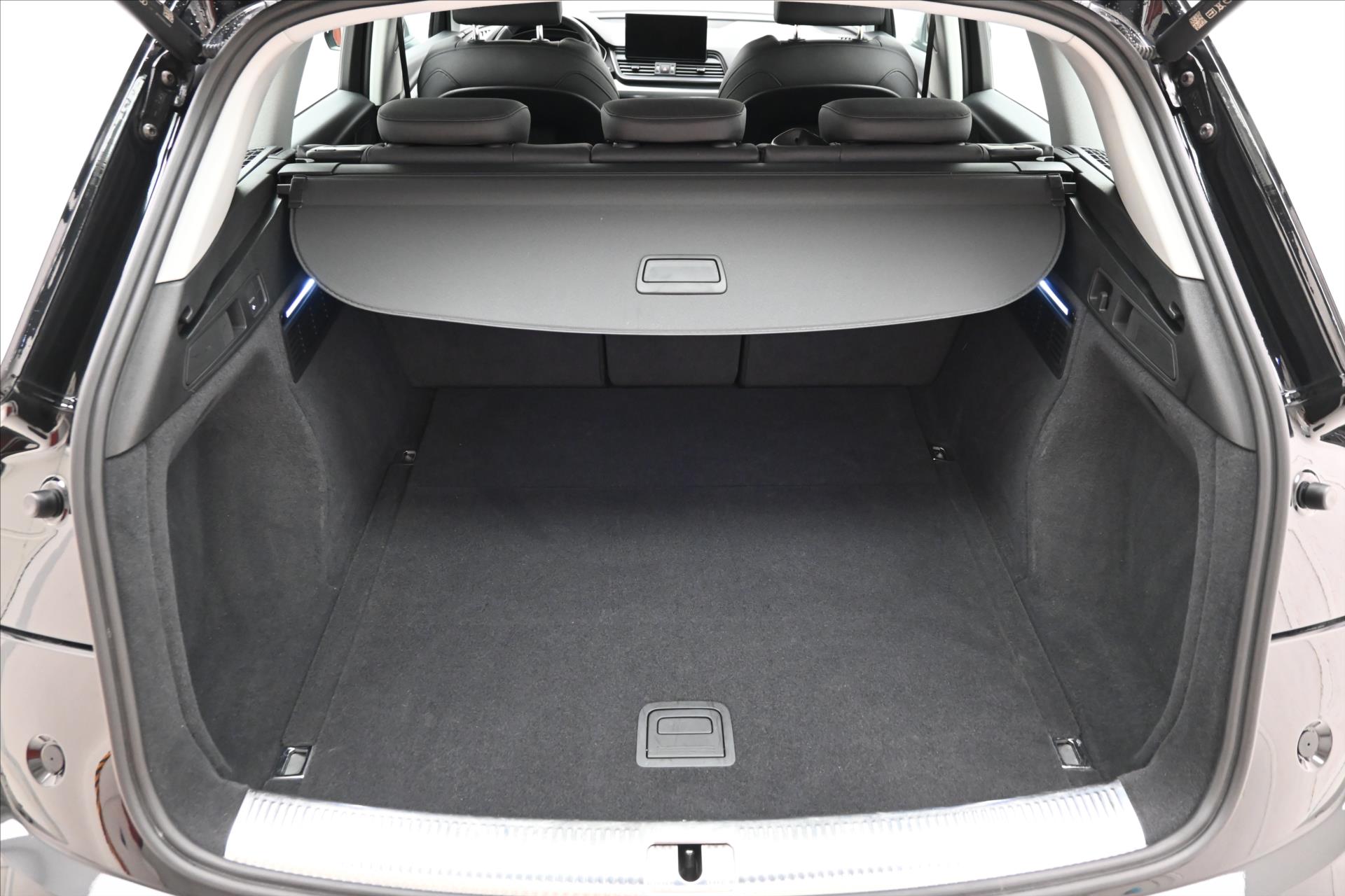 Hlavní fotografie vozu Audi Q5 2,0 TDI 150kW 4x4 S-Tronic Záruka až 5 let (11)