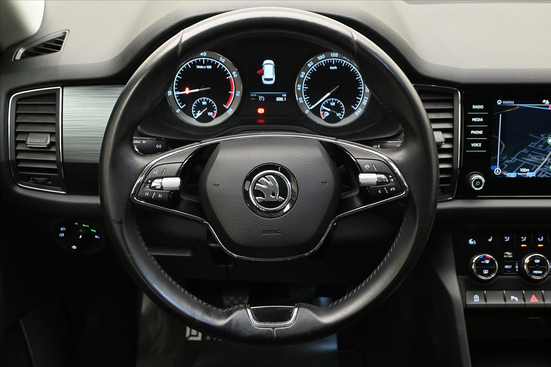 Hlavní fotografie vozu Škoda Kodiaq 1,5 TSI 110 kW TAŽNÉ NAVI Záruka až 5 let (18)