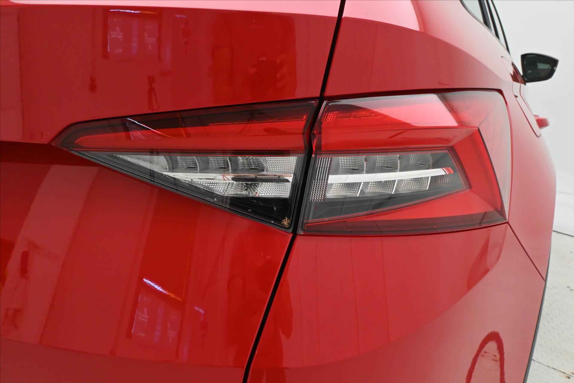 Hlavní fotografie vozu Škoda Kodiaq 1,5 TSI 110 kW TAŽNÉ NAVI Záruka až 5 let (30)