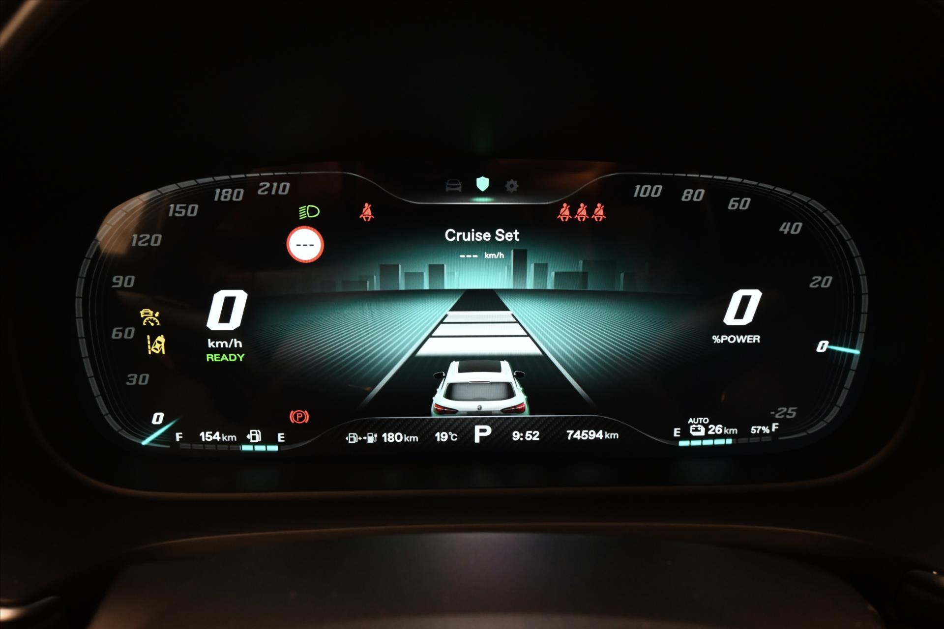 Hlavní fotografie vozu MG eHS 1,5 TGI PHEV 119kW AT Luxury Záruka až 5 let (16)