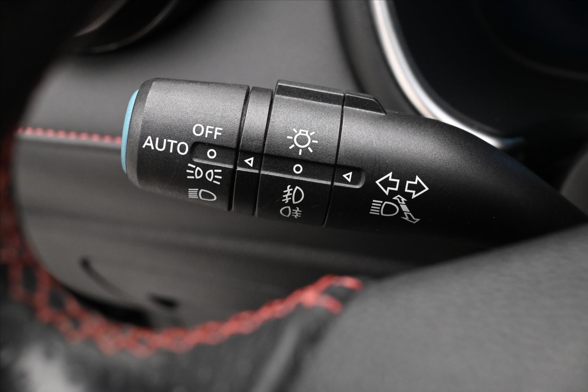 Hlavní fotografie vozu MG eHS 1,5 TGI PHEV 119kW AT Luxury Záruka až 5 let (25)
