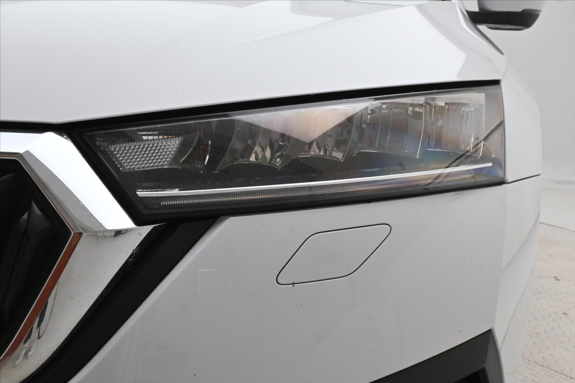 Main photo of the car Skoda Octavia 1.4 iV TSI 110kW Style SoH 92% Warranty up to 5 years (30)